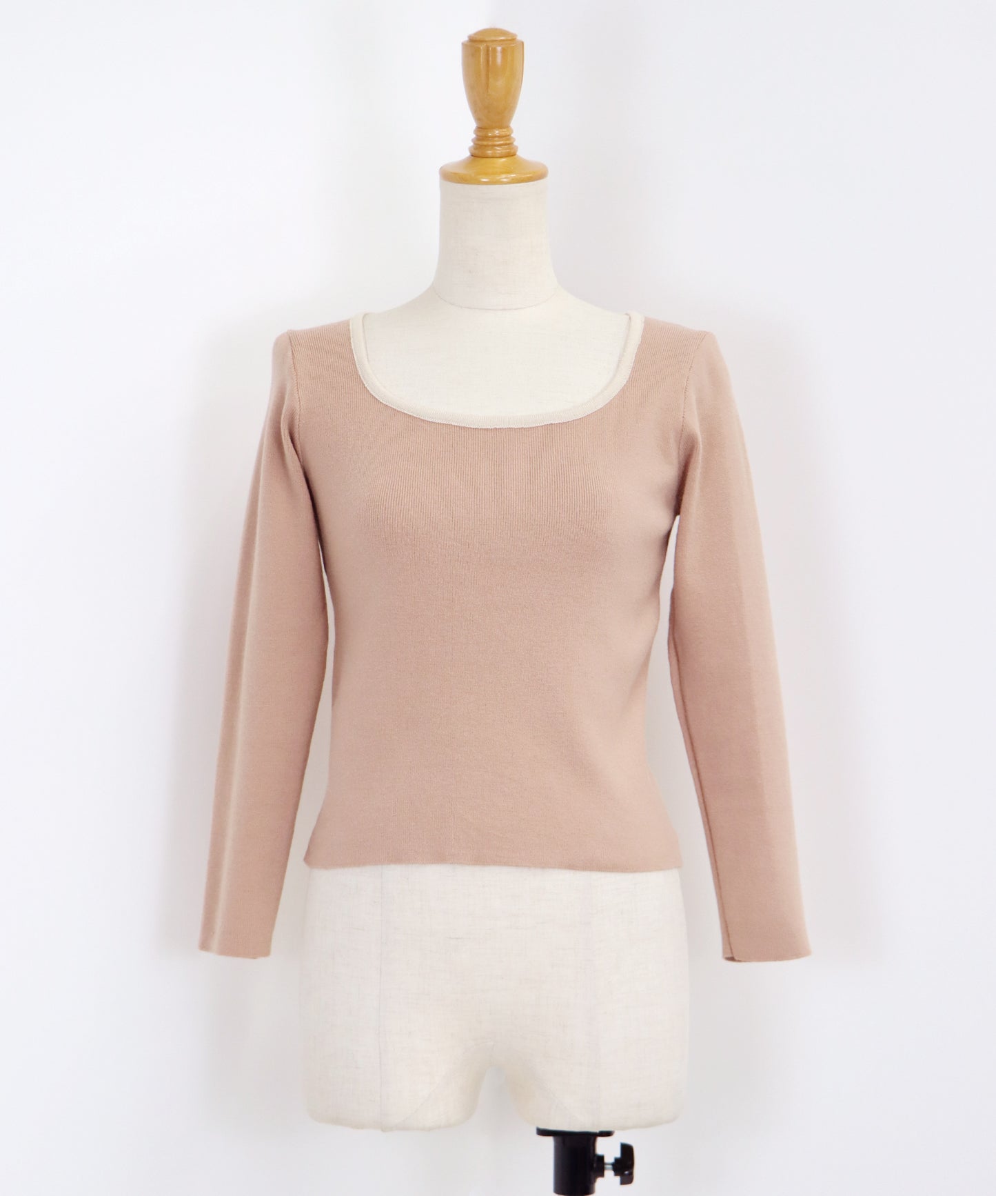 【SALE】襟元配色パイピングニット