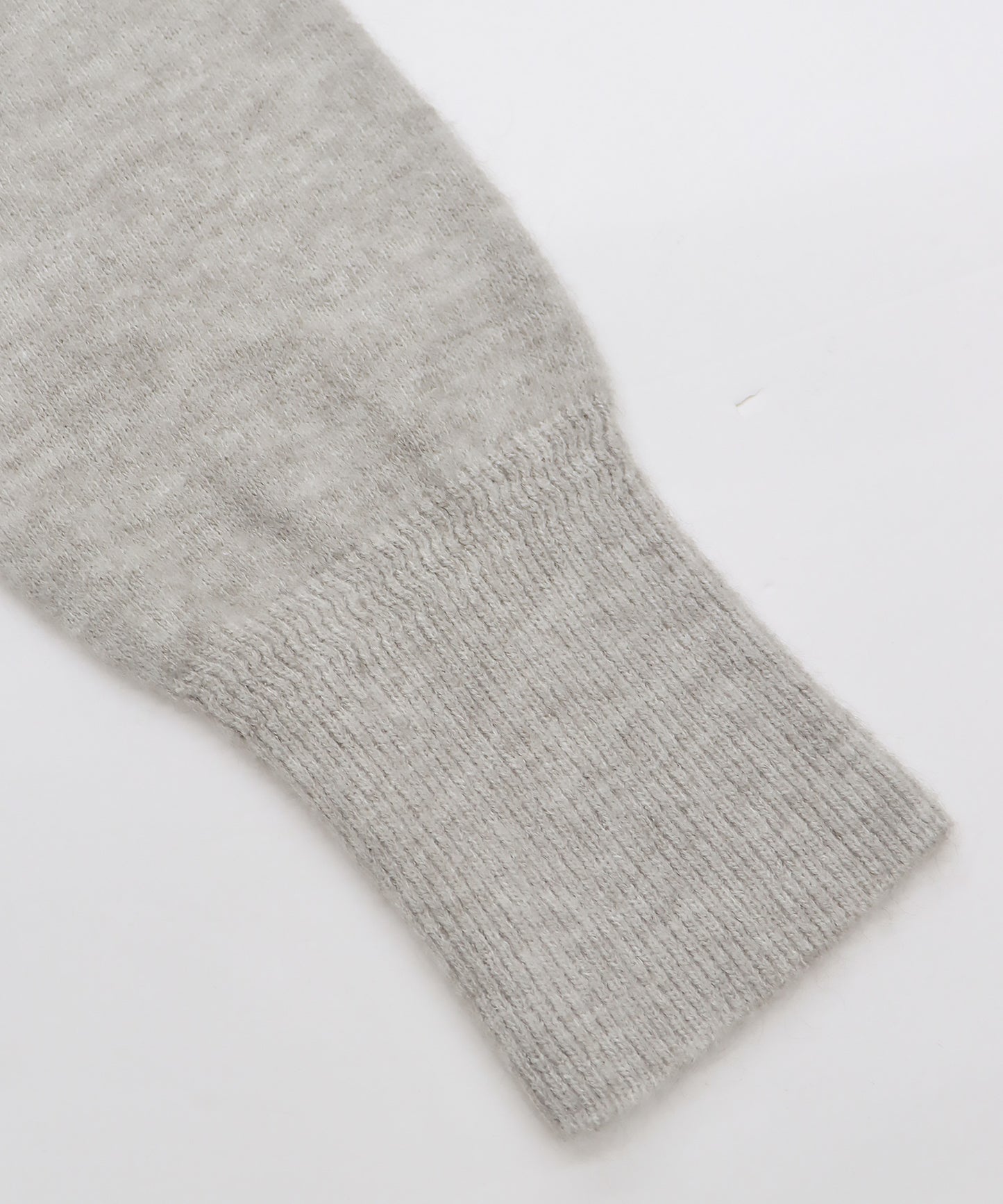 【SALE】Vネックニット