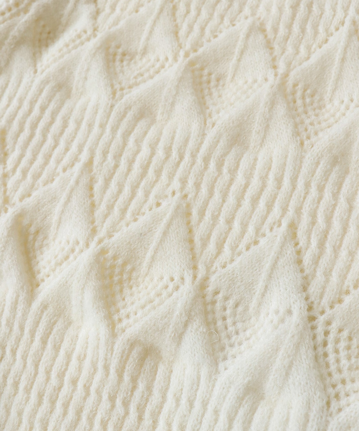 【SALE】アームウォーマー付きショートケーブルニット