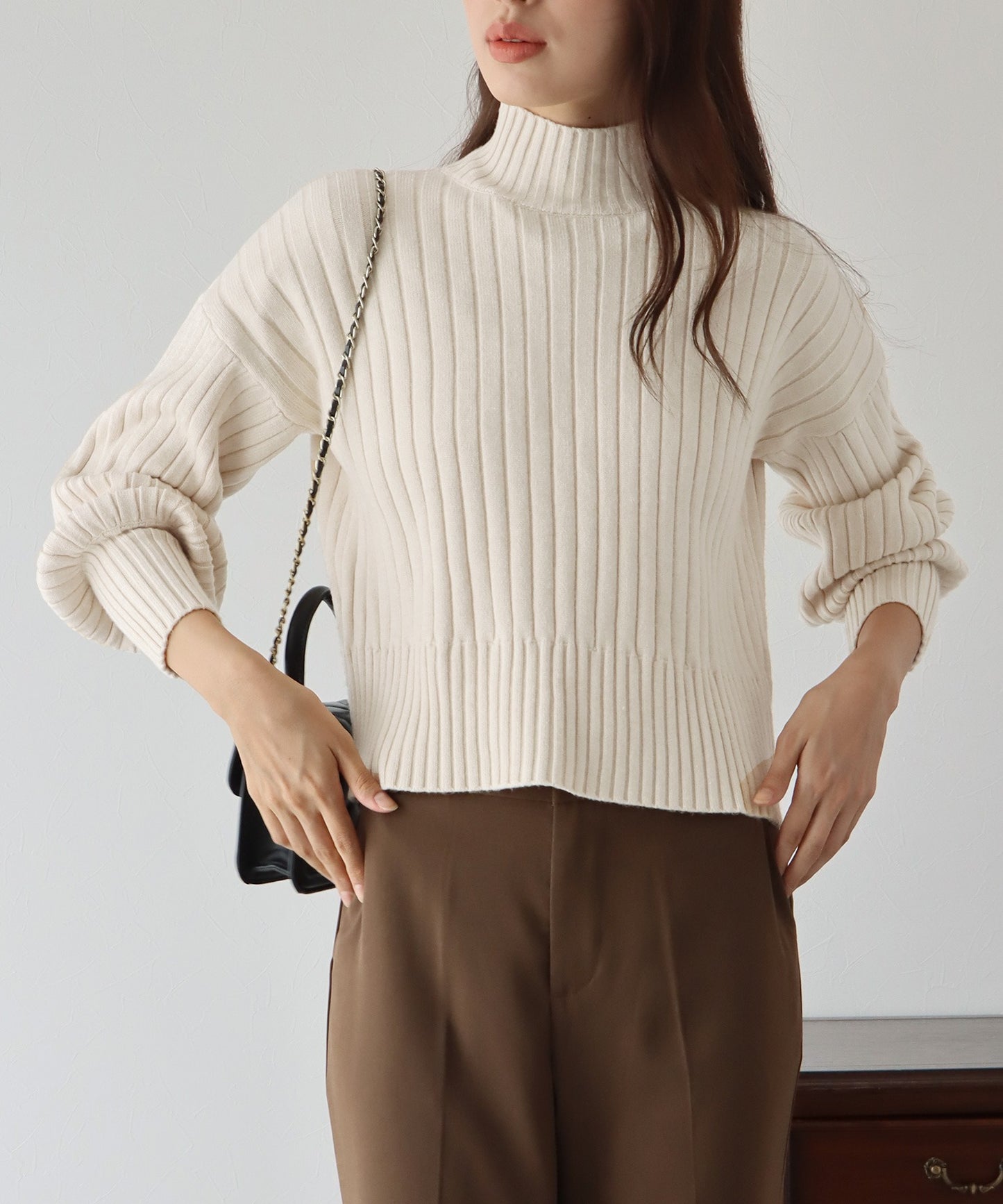 【SALE】ハイネックリブニット