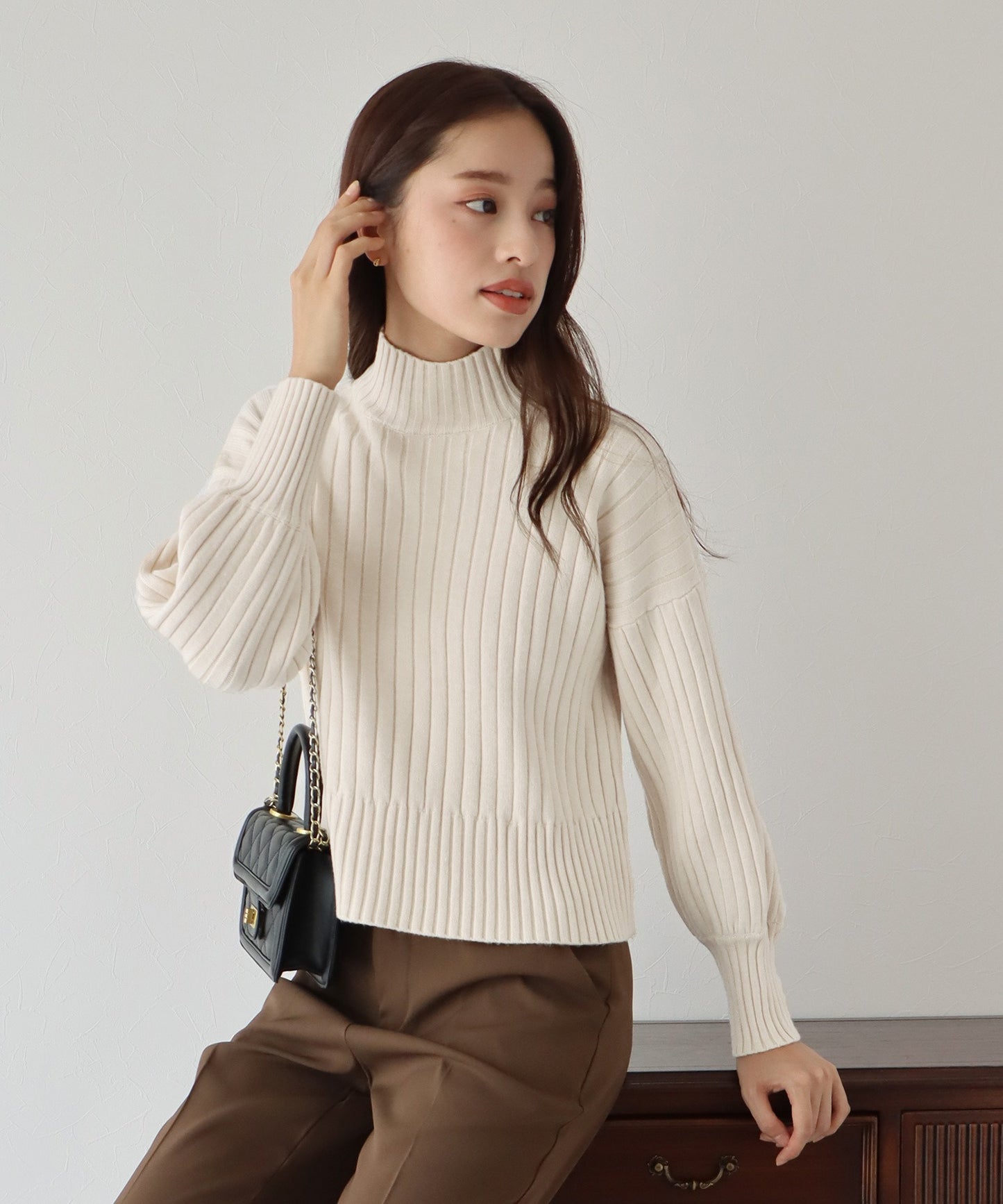 【SALE】ハイネックリブニット
