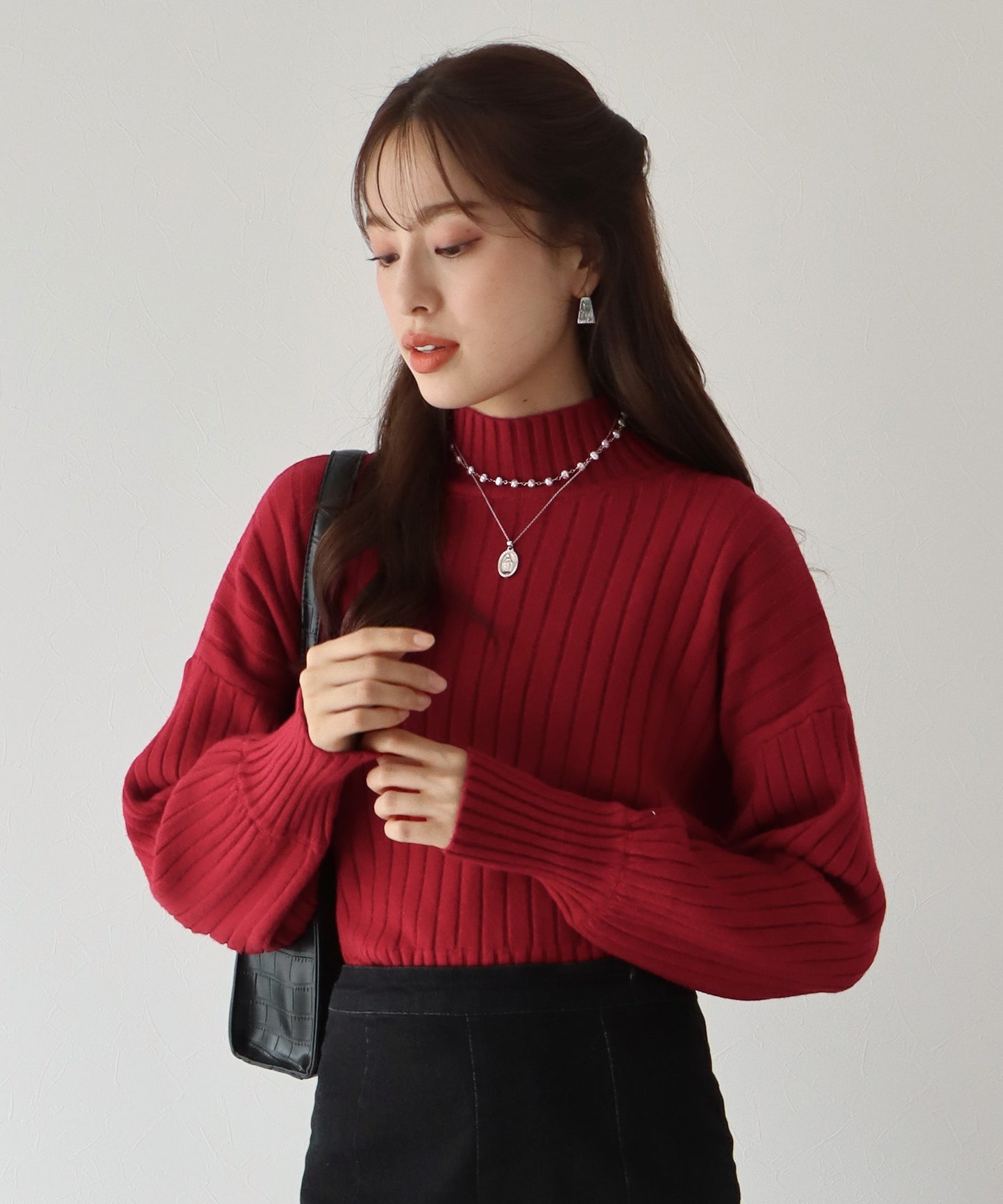 【SALE】ハイネックリブニット