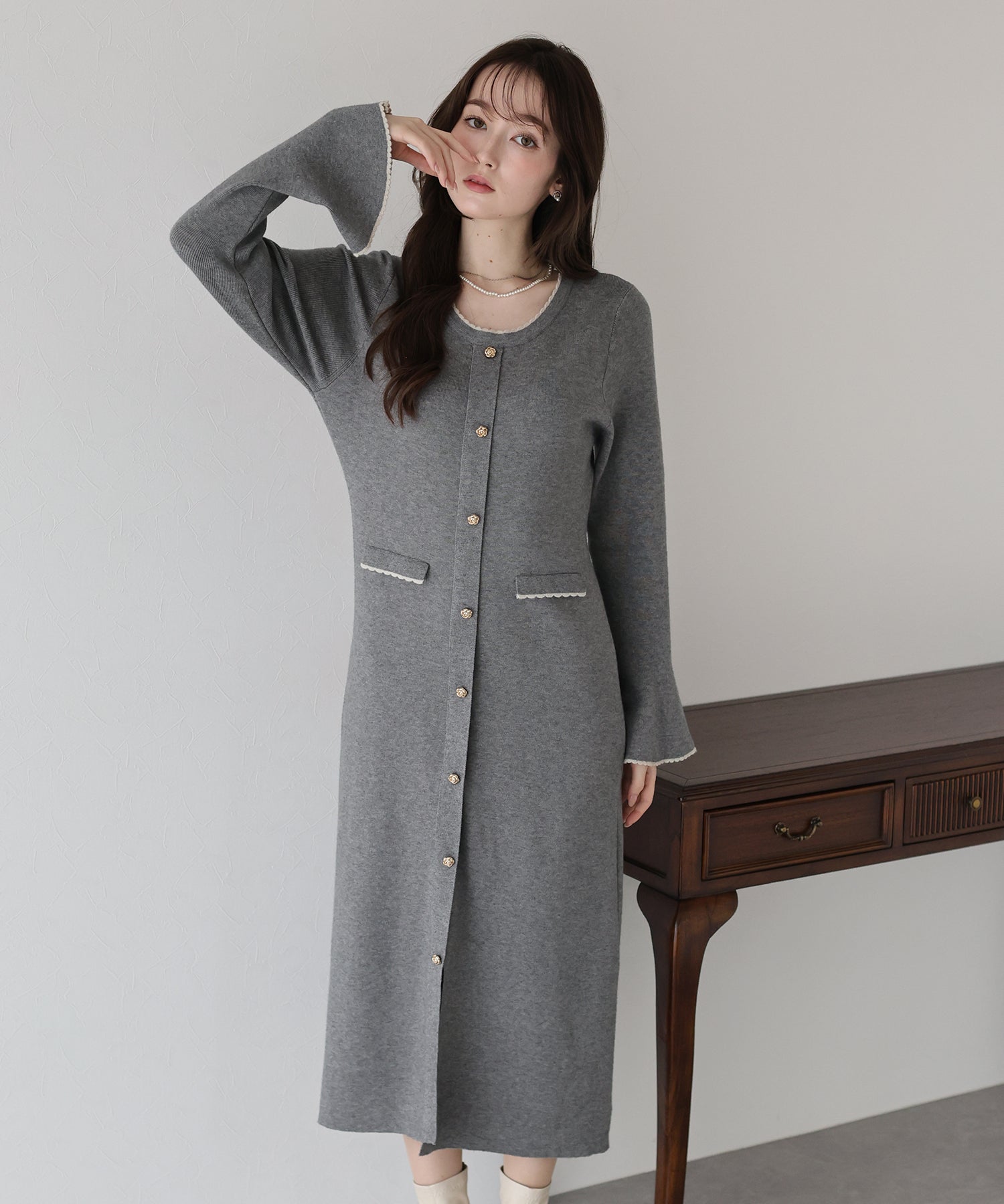 金ボタンニットワンピース – BLUE ONLINE