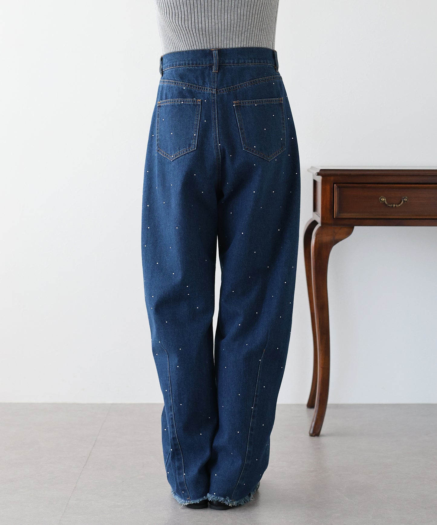 【TIME SALE】ラインストーンカーブデニムパンツ
