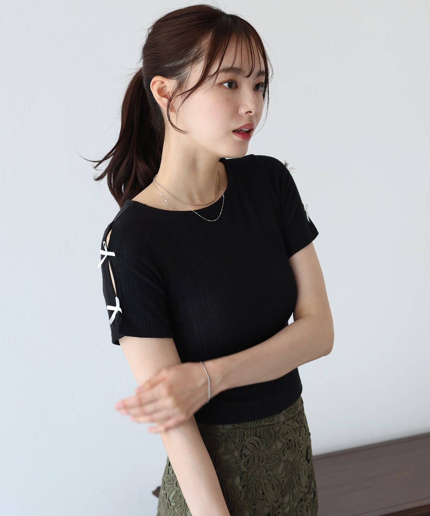 【SALE】袖リボンクロップドリブトップス【ネコポス】