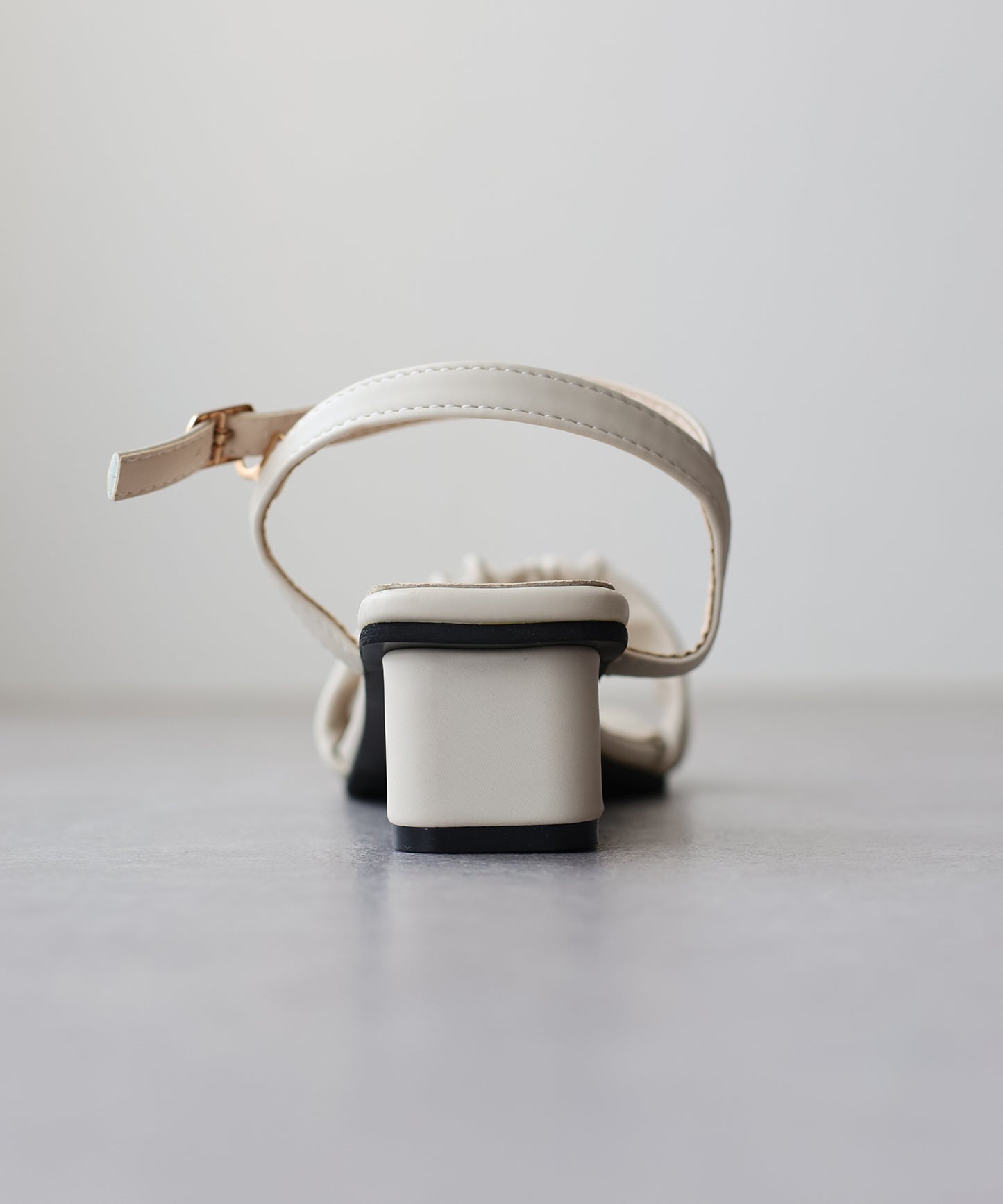 【TIME SALE】ギャザーストラップサンダル