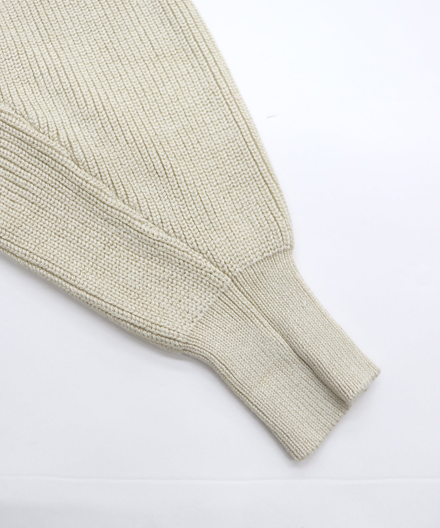 【SALE】なめらかざっくりVネックカーディガン