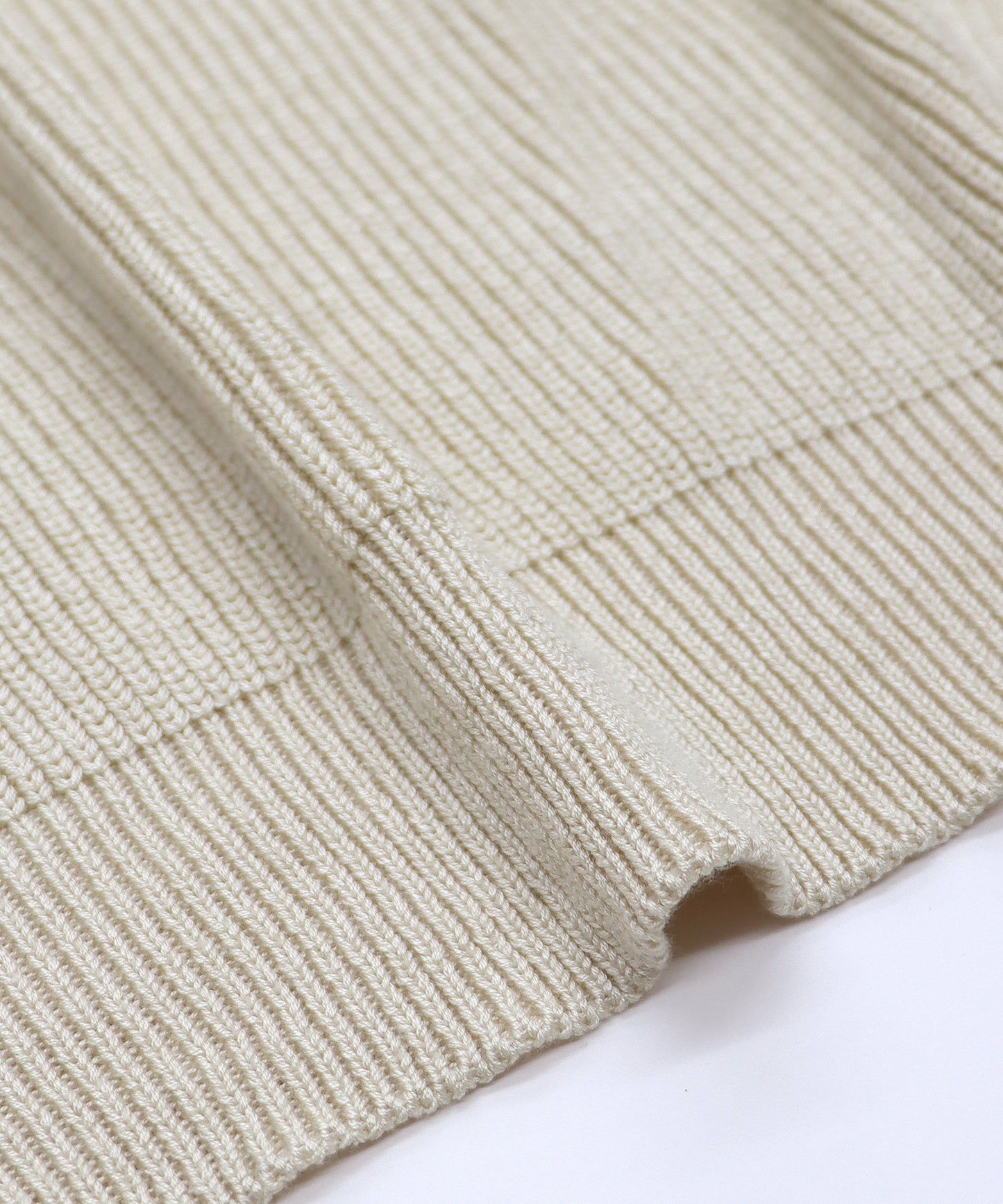 【SALE】なめらかざっくりVネックカーディガン