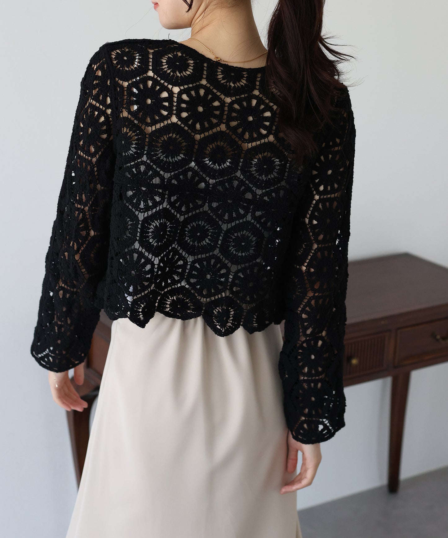 【SALE】透かし編み風モチーフレースカーディガン