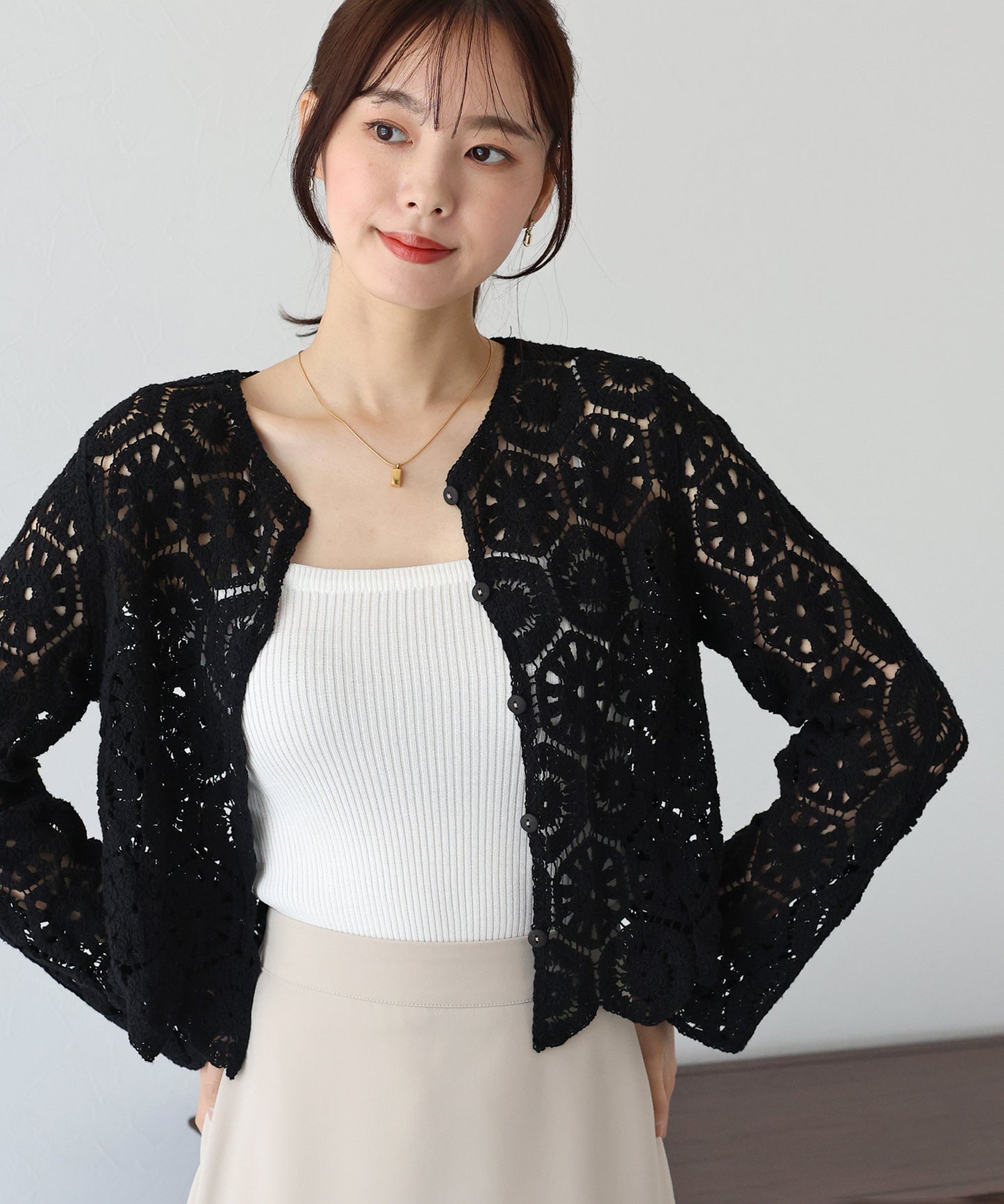 【SALE】透かし編み風モチーフレースカーディガン