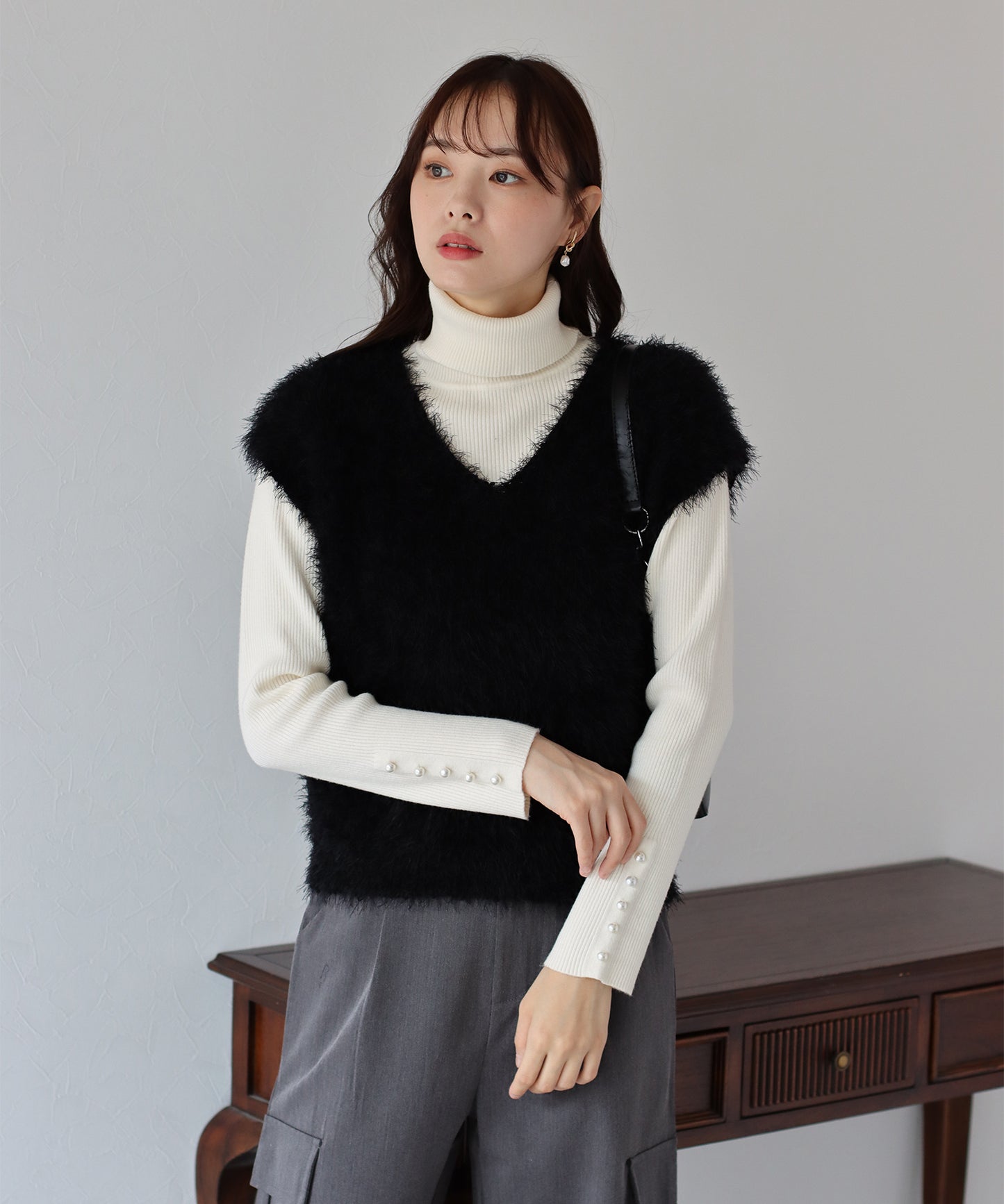【SALE】ぽこぽこVネックシャギーニットベスト