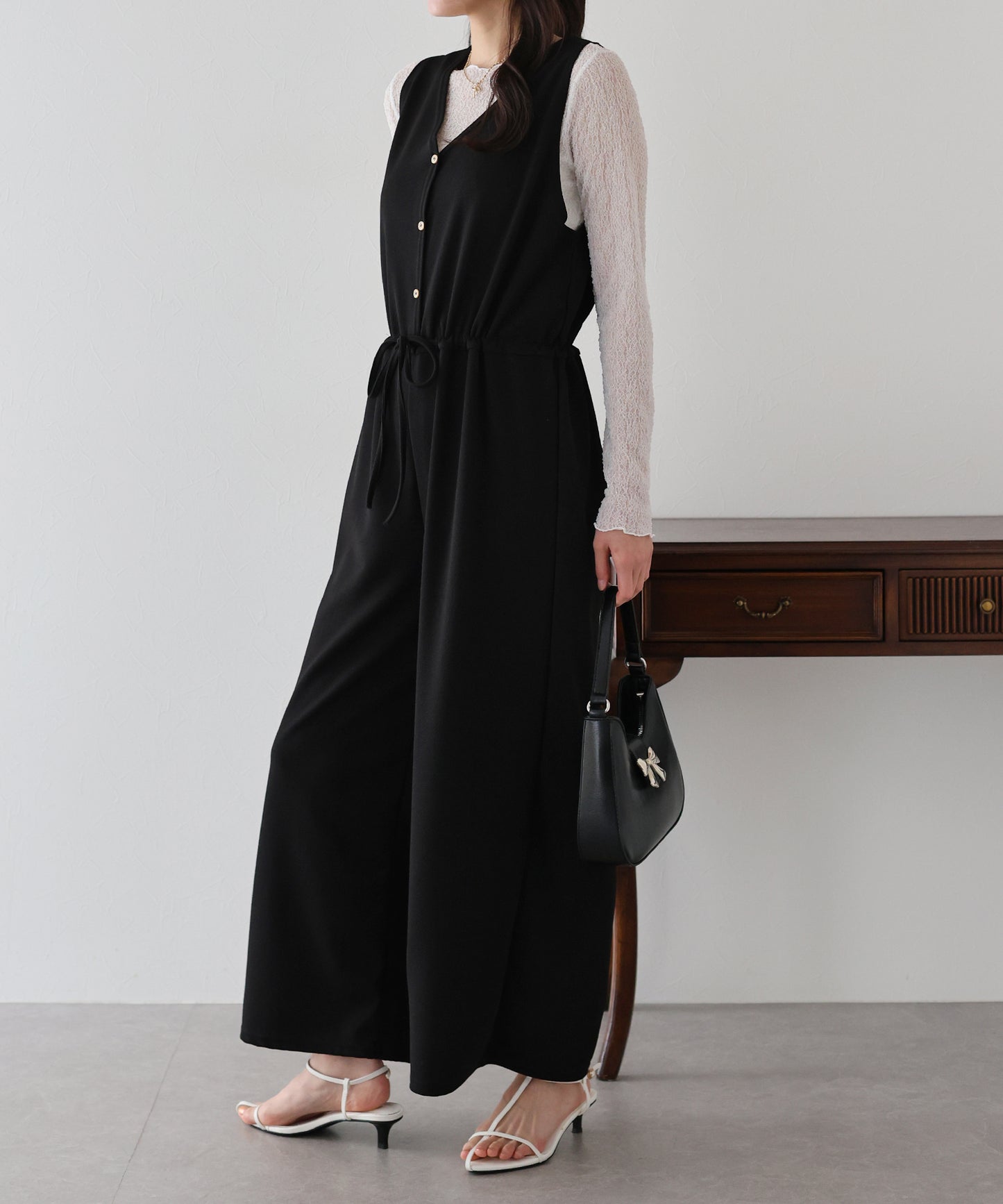 【SALE】Vネックオールインワン