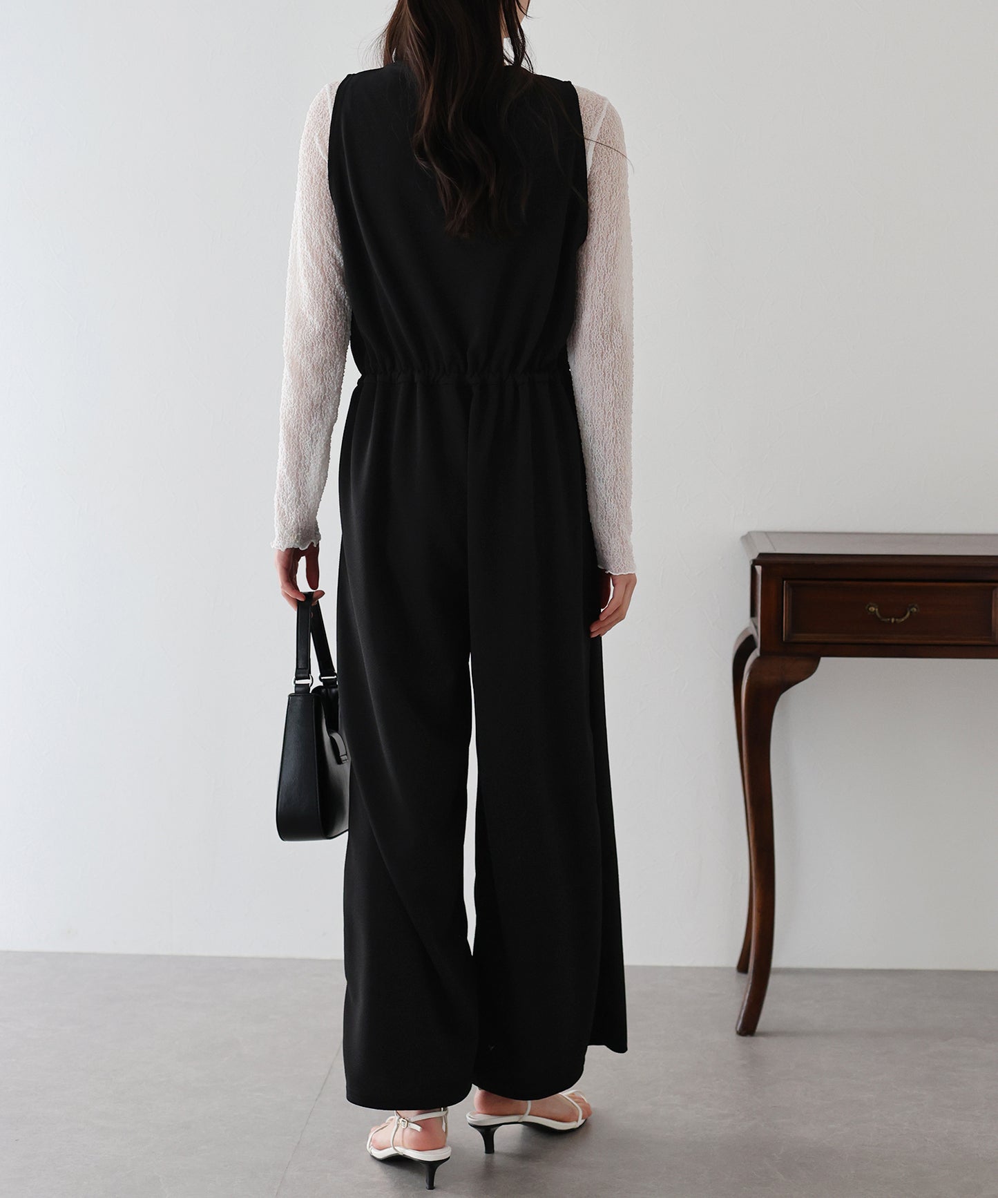 【SALE】Vネックオールインワン