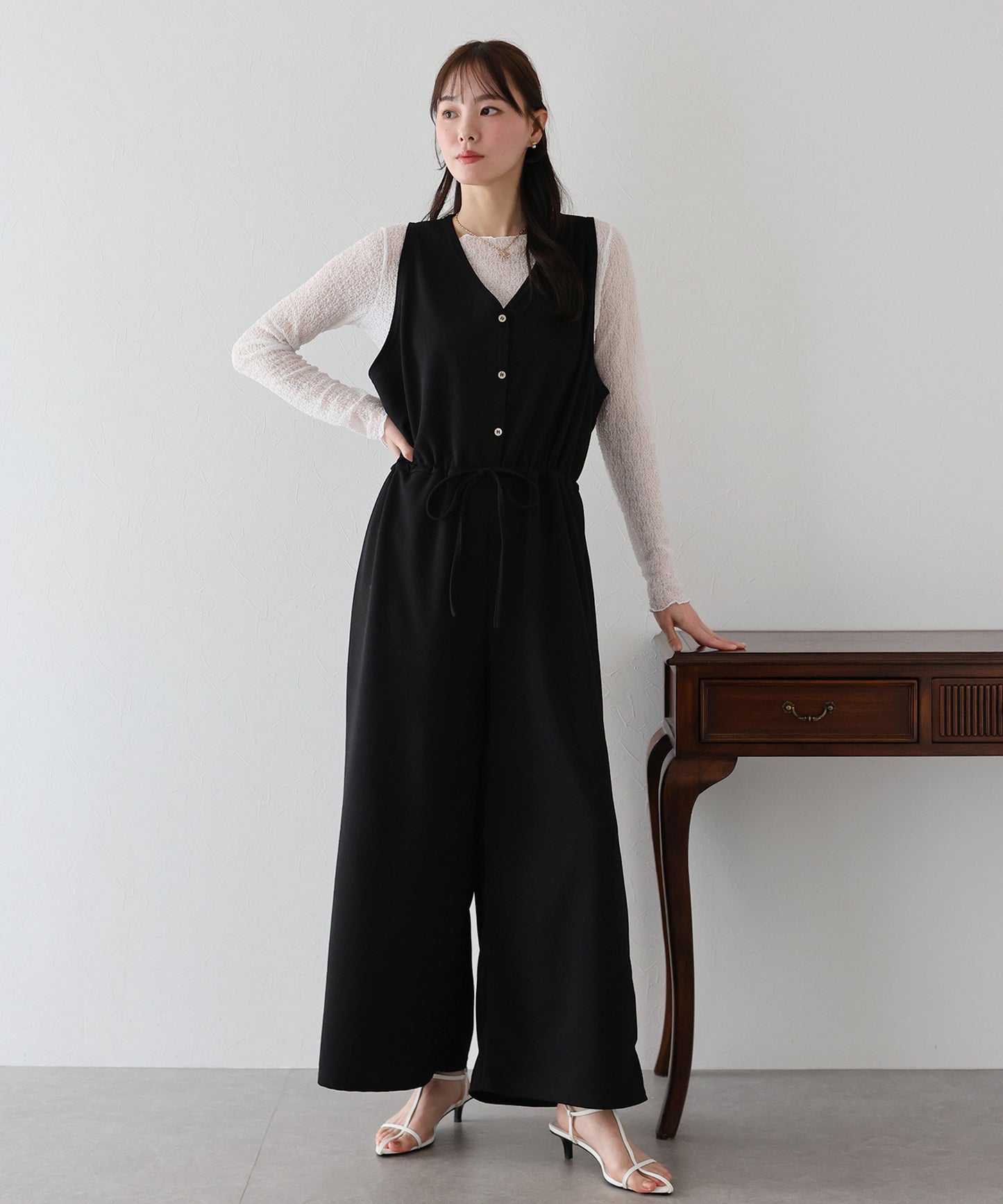 【SALE】Vネックオールインワン