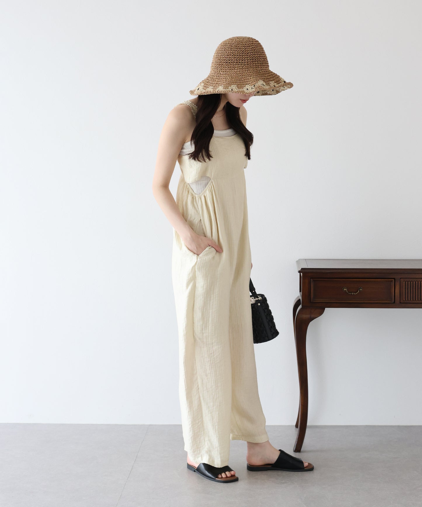 【SALE】カットアウトオールインワン