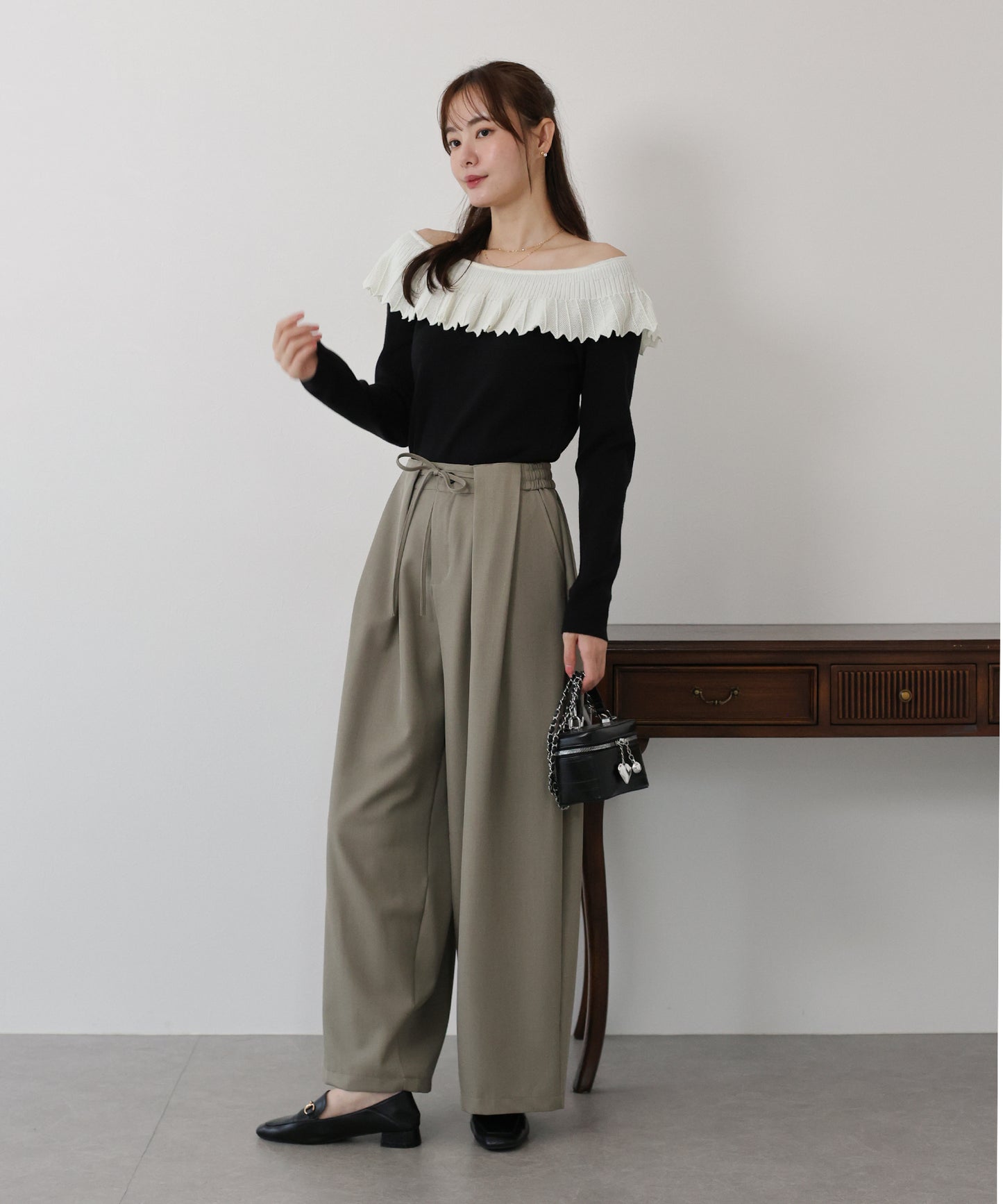 レース襟ニット