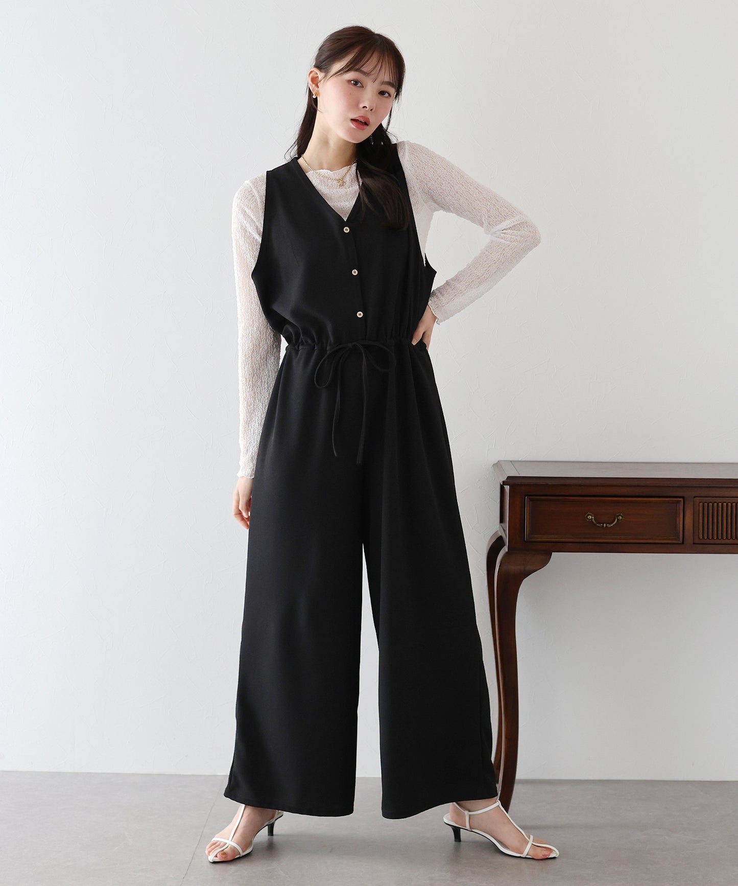 【SALE】Vネックオールインワン