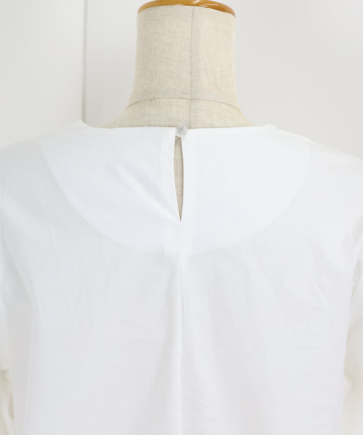 【SALE】フリルスリーブブラウス