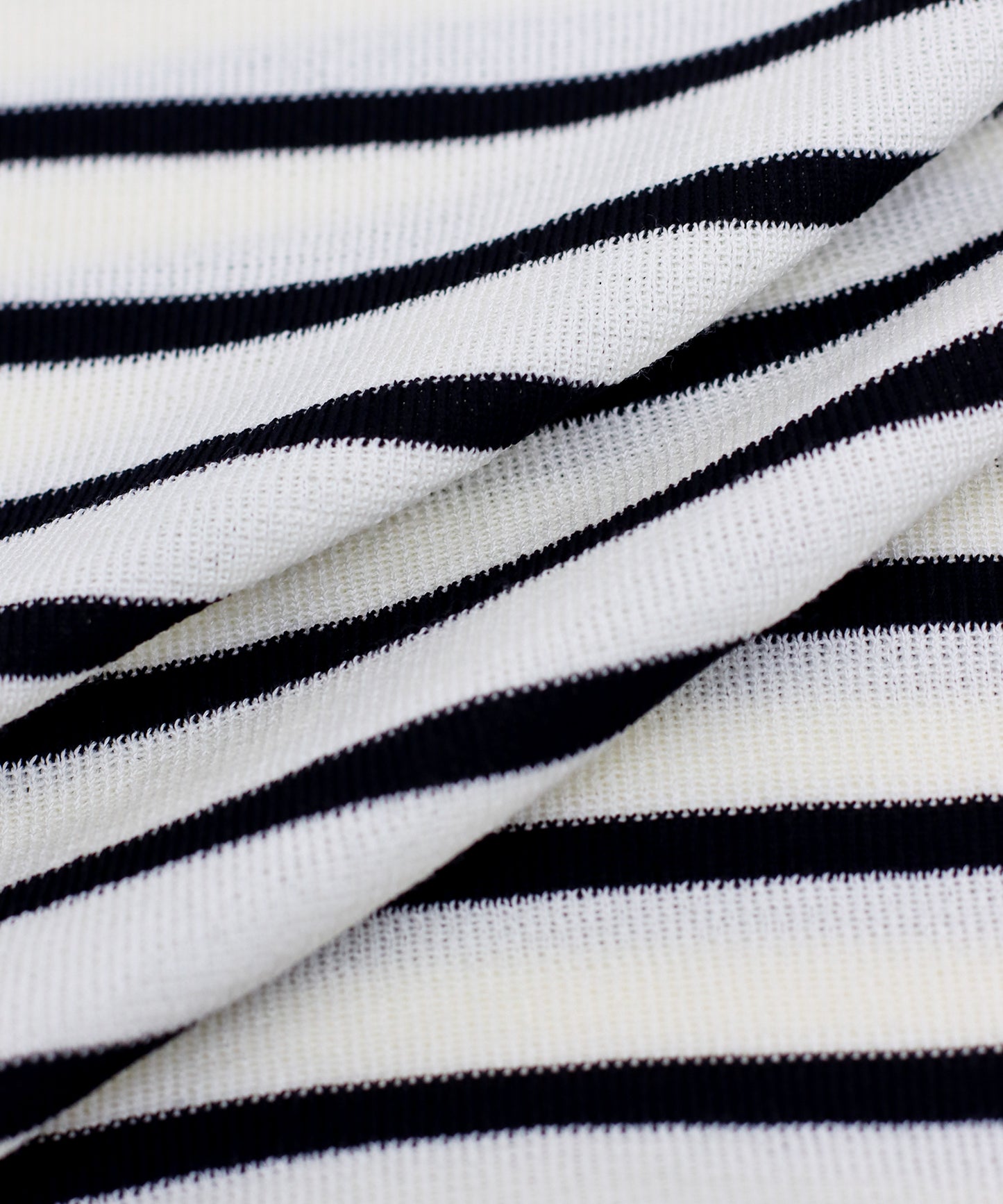 【SALE】スクエアネックボーダーニット