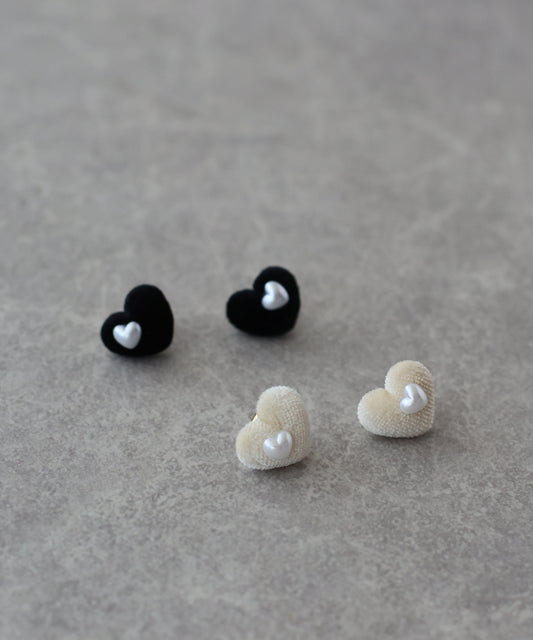 ベロアハートピアス【ネコポス】