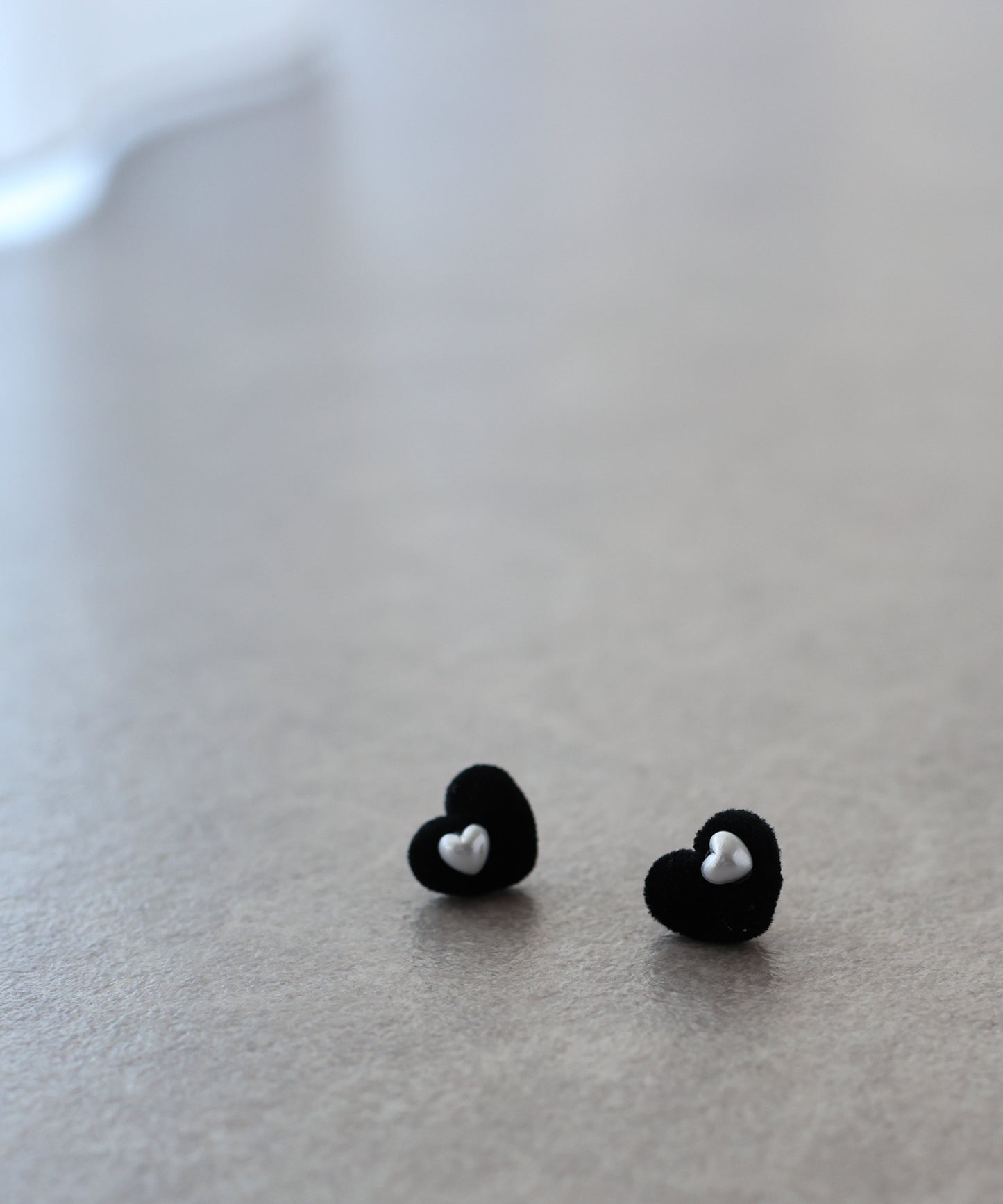 ベロアハートピアス【ネコポス】