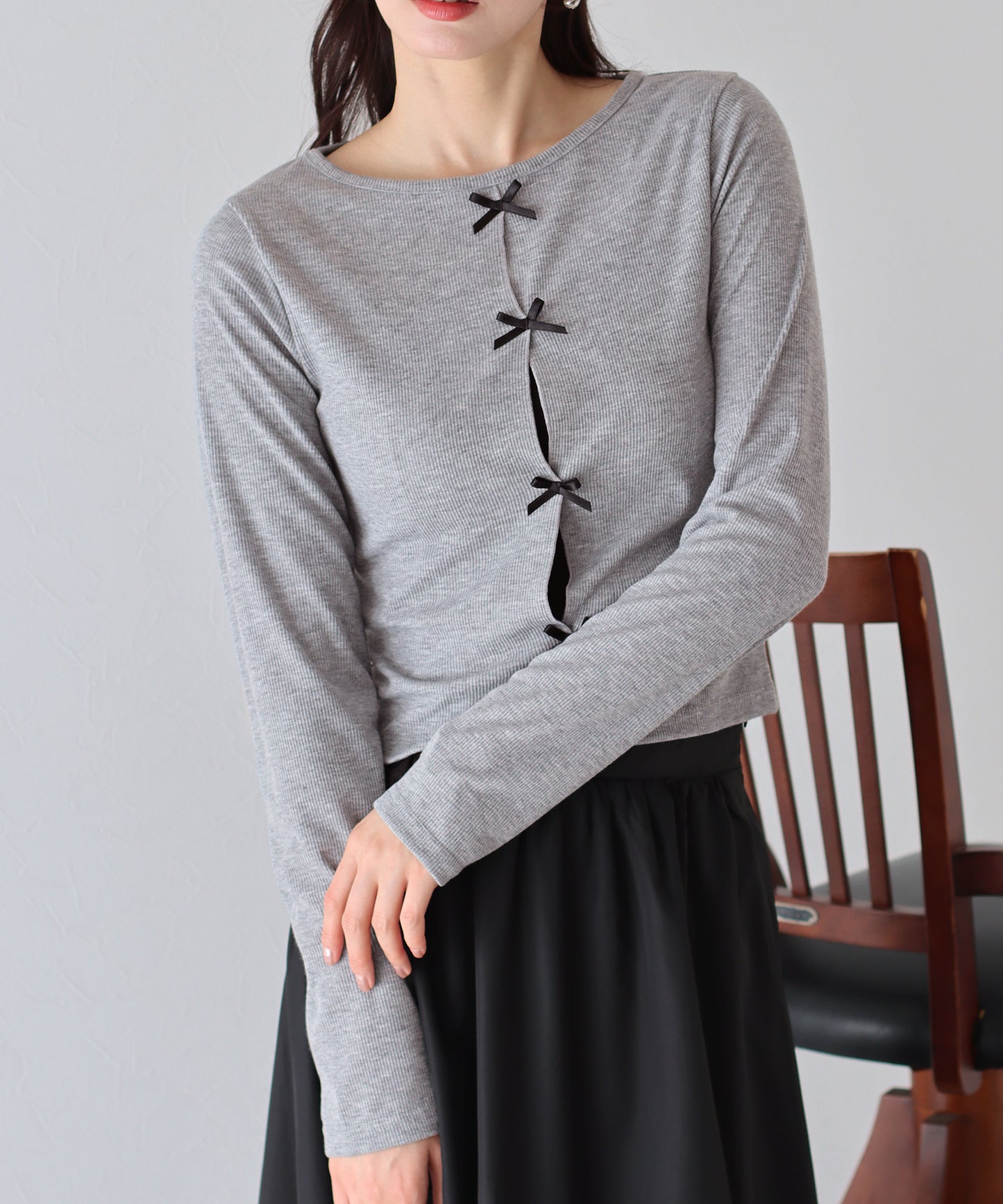 【SALE】ミニリボン付きホールデザインカットソー【ネコポス】