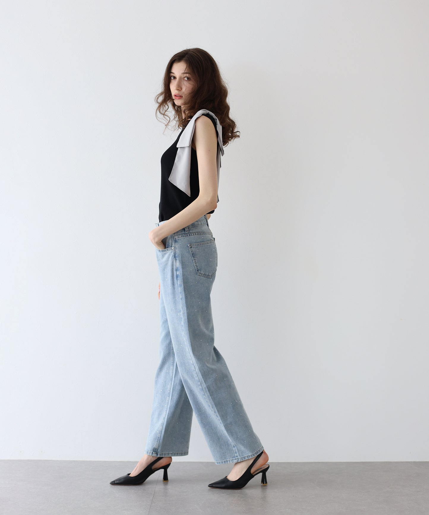 【SALE】ショルダーリボンノースリリブニット