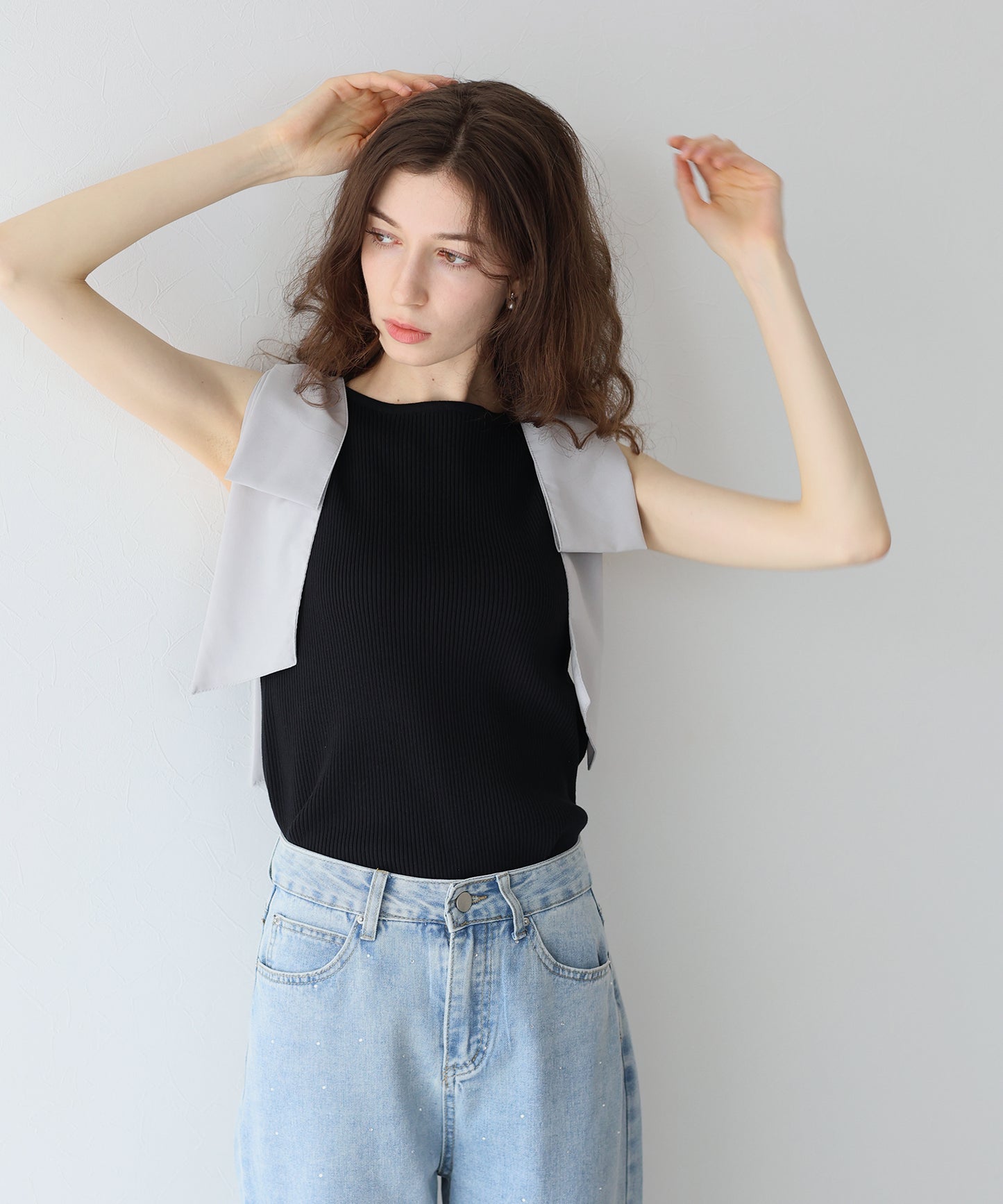 【SALE】ショルダーリボンノースリリブニット