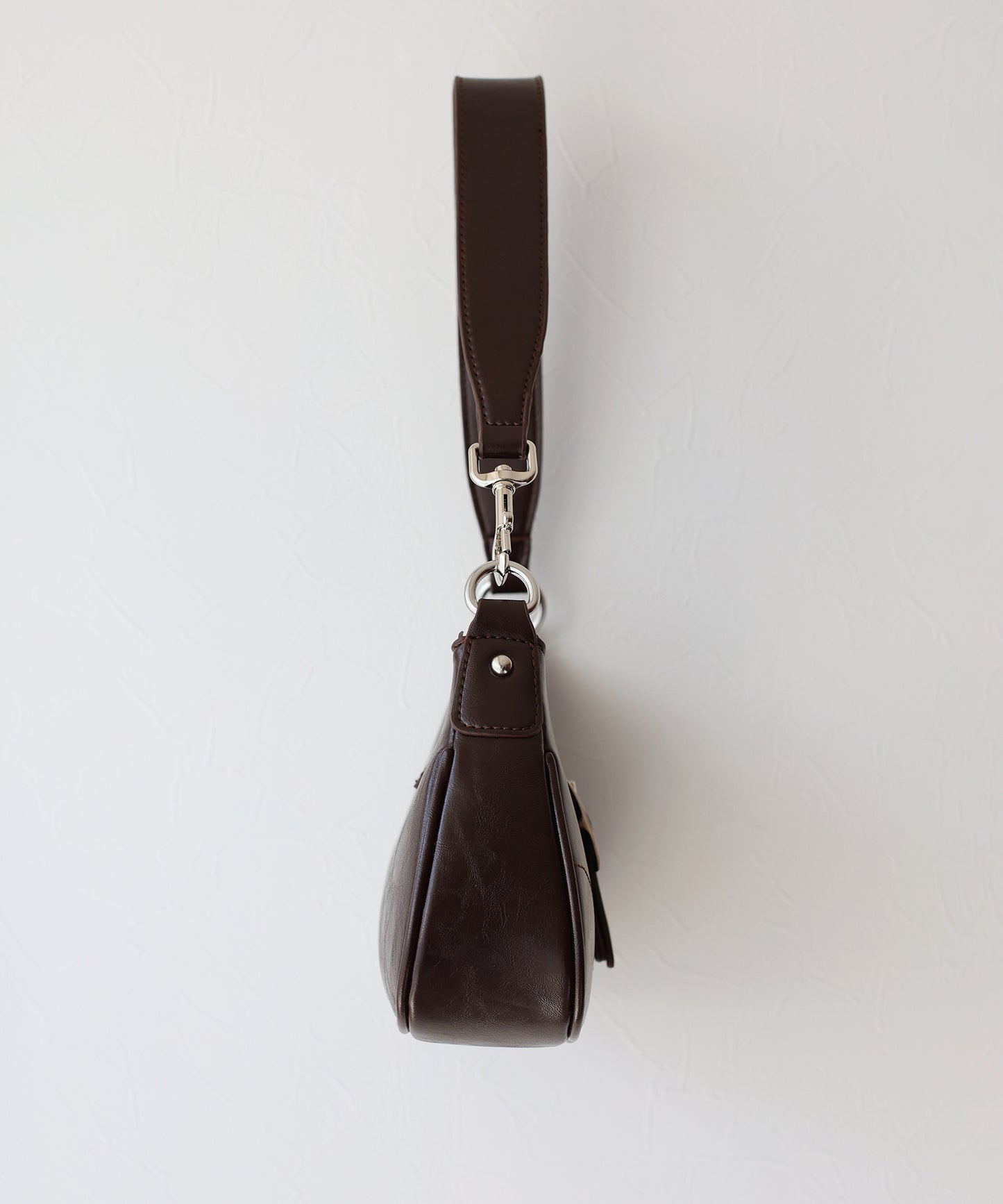 ベルトバックル ワンハンドルバッグ