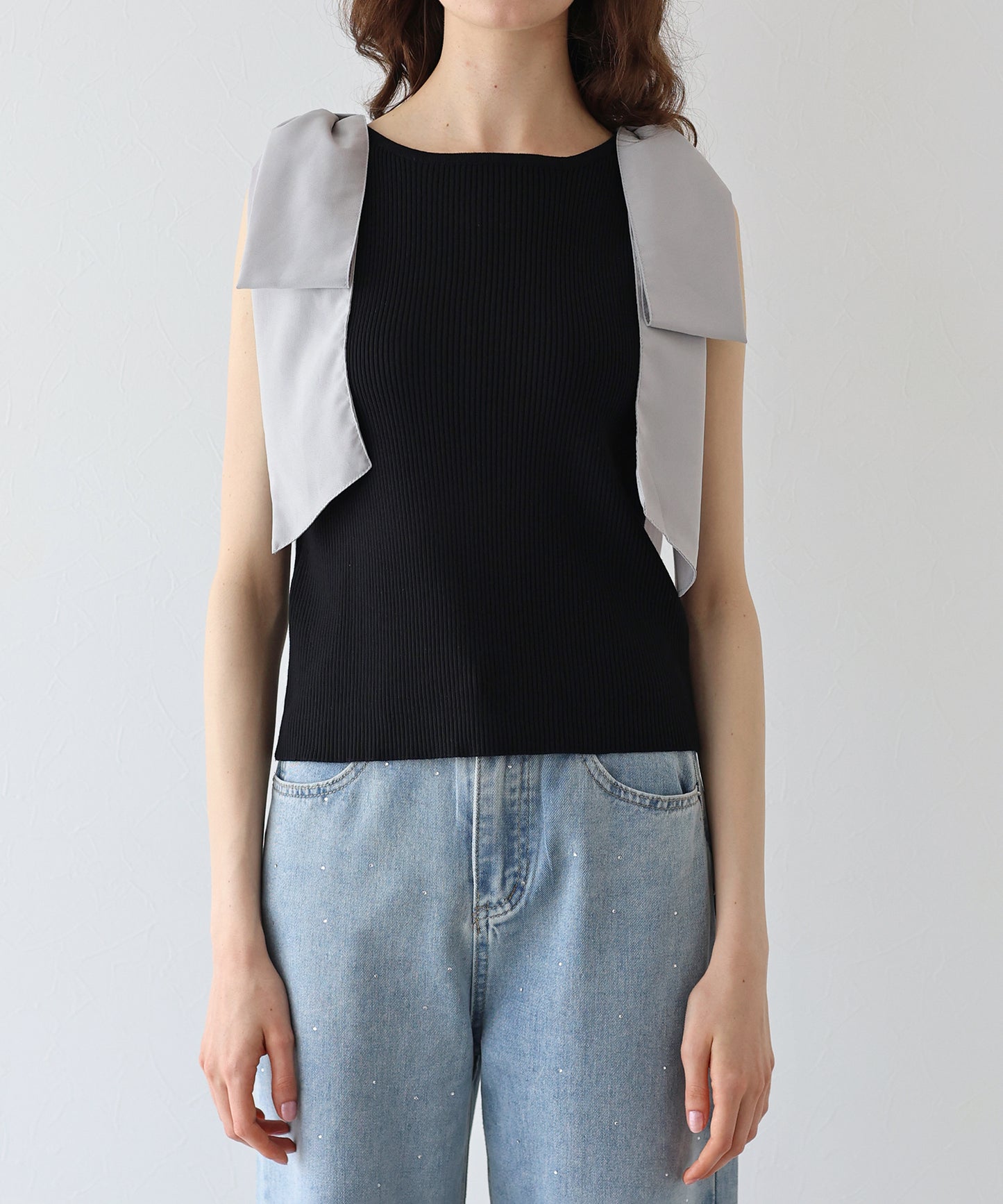 【SALE】ショルダーリボンノースリリブニット