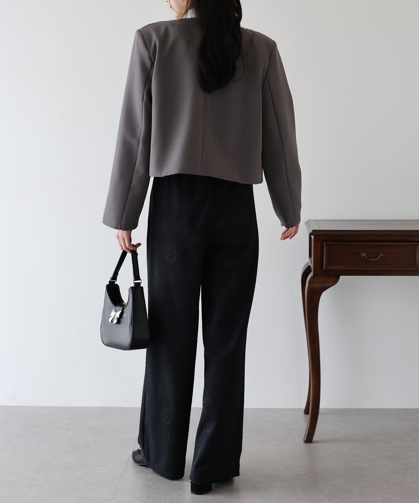 【SALE】フラワーエンボスワイドパンツ