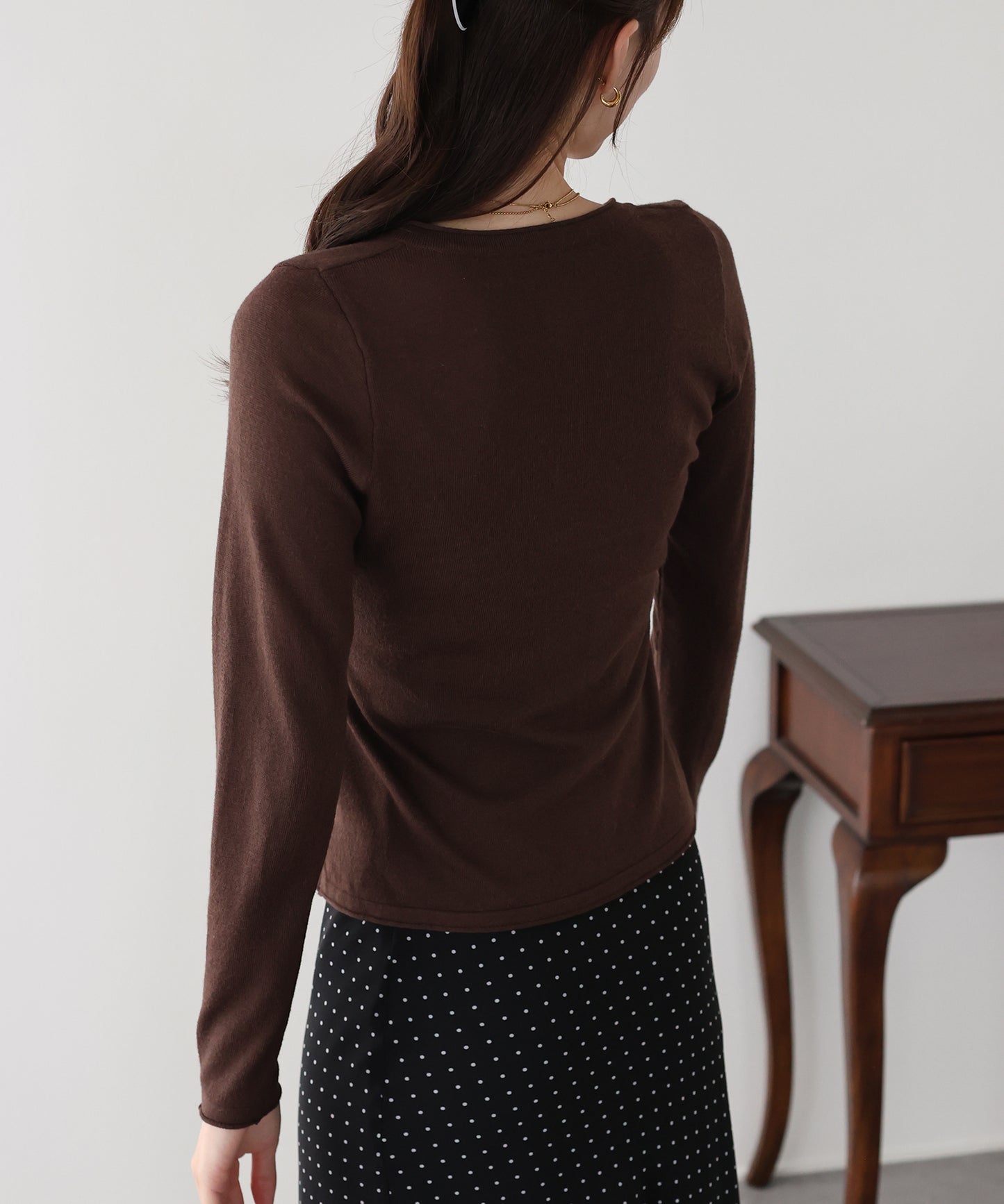 【早割5%OFF】シェルボタンヘンリーネックニット