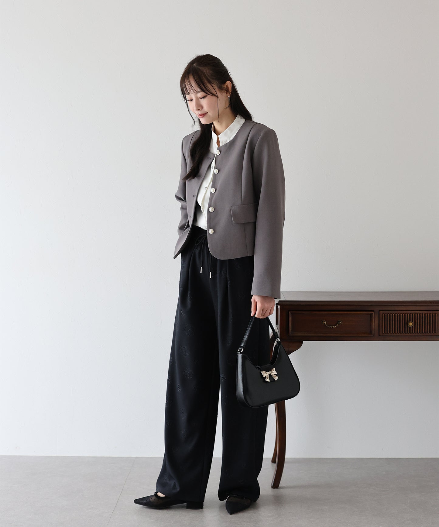 【SALE】フラワーエンボスワイドパンツ