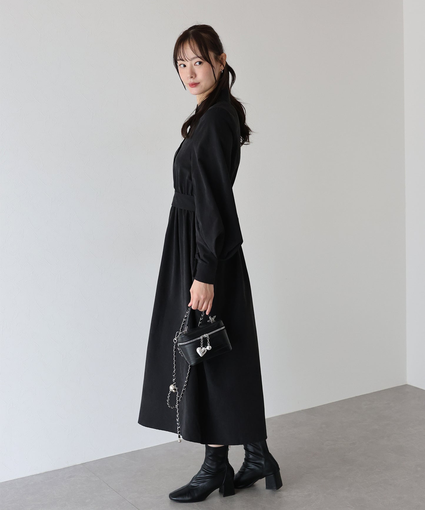 【早割5%OFF】スタンドカラーボリューム袖ワンピース