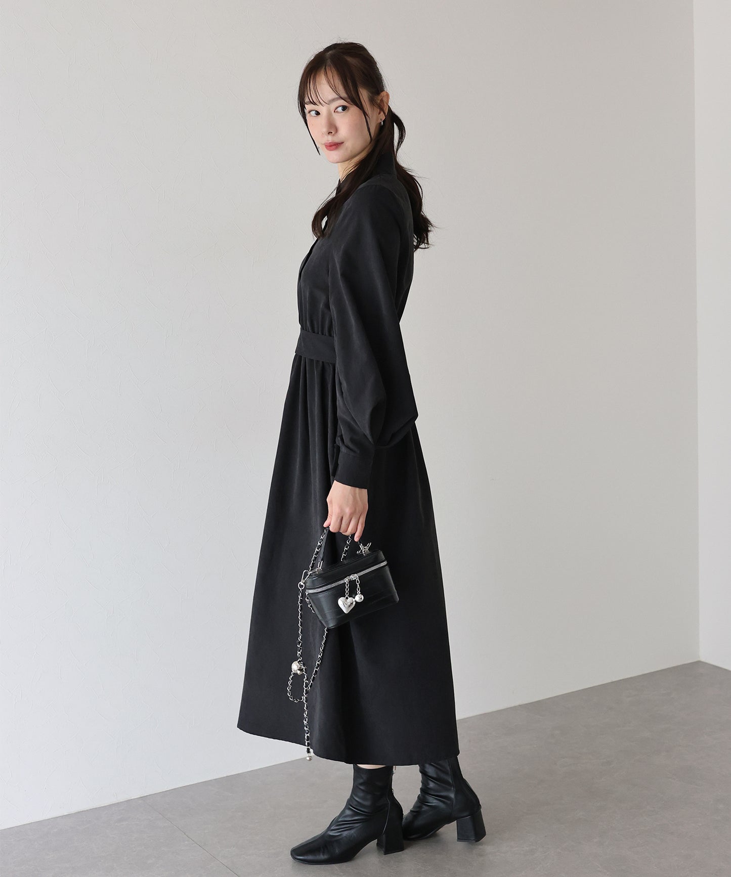 【TIME SALE】スタンドカラーボリューム袖ワンピース