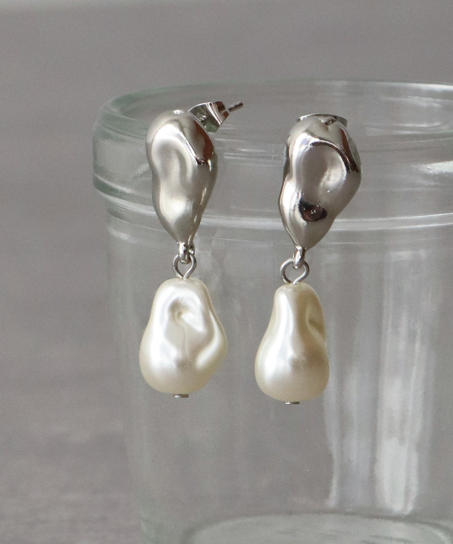 淡水パールドロップピアス【ネコポス】