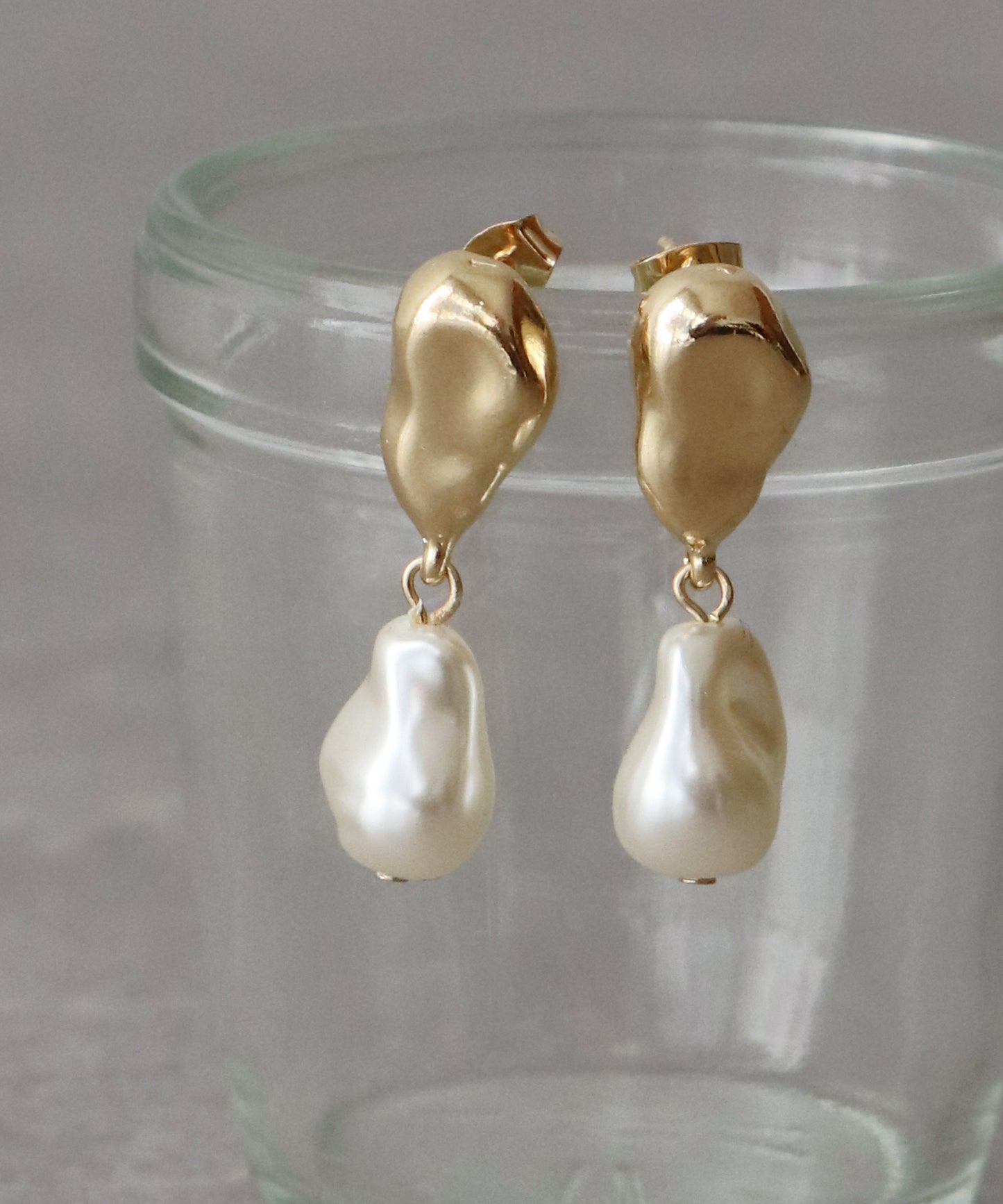 淡水パールドロップピアス【ネコポス】