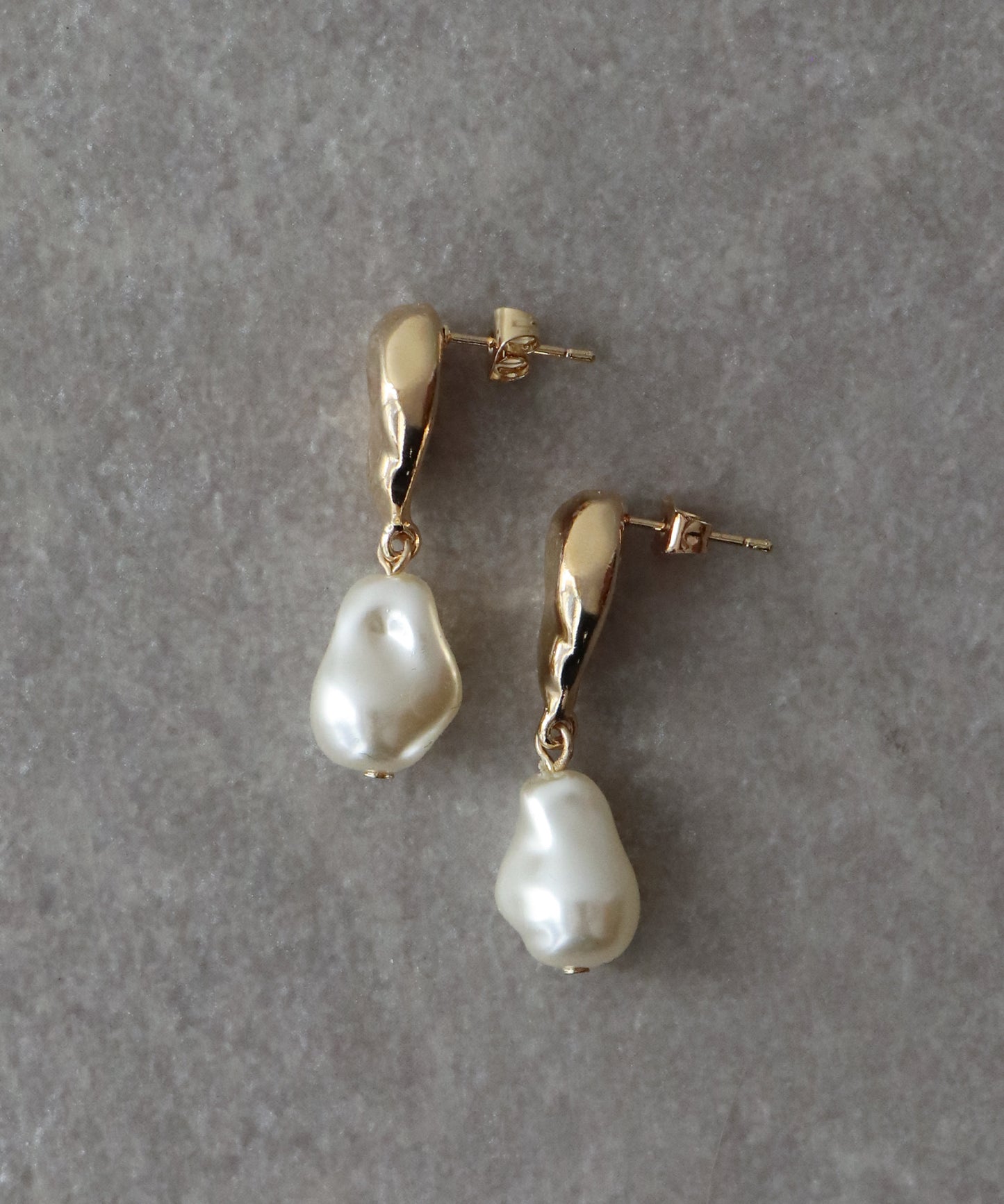 淡水パールドロップピアス【ネコポス】