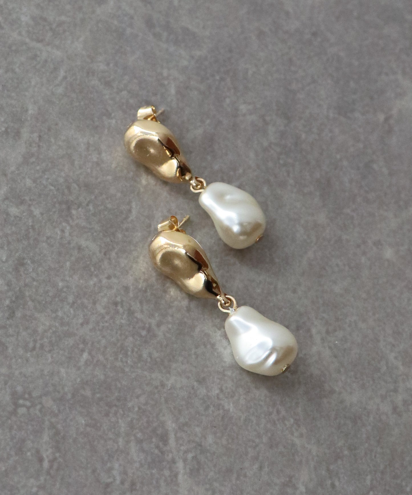 淡水パールドロップピアス【ネコポス】