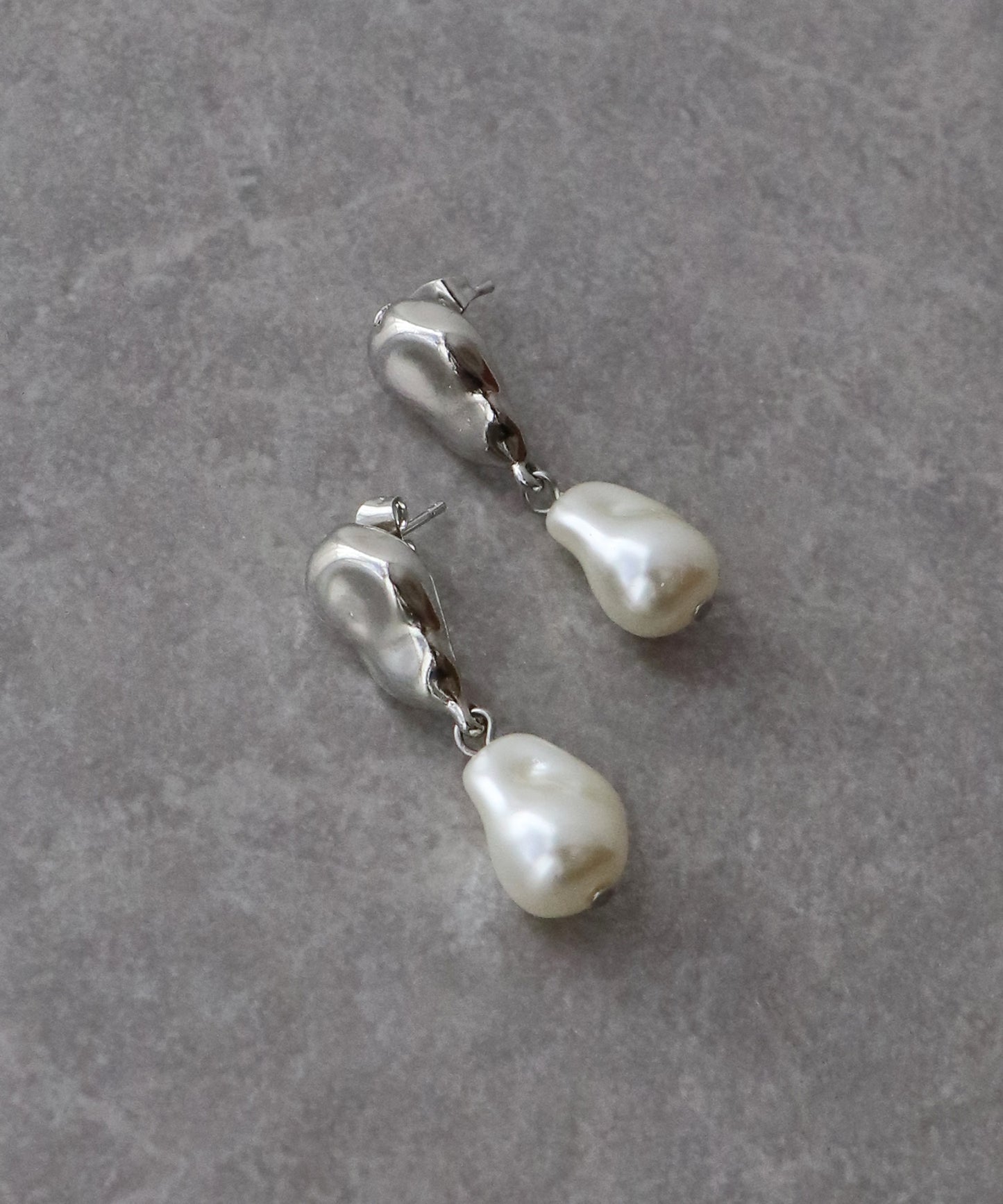 淡水パールドロップピアス【ネコポス】