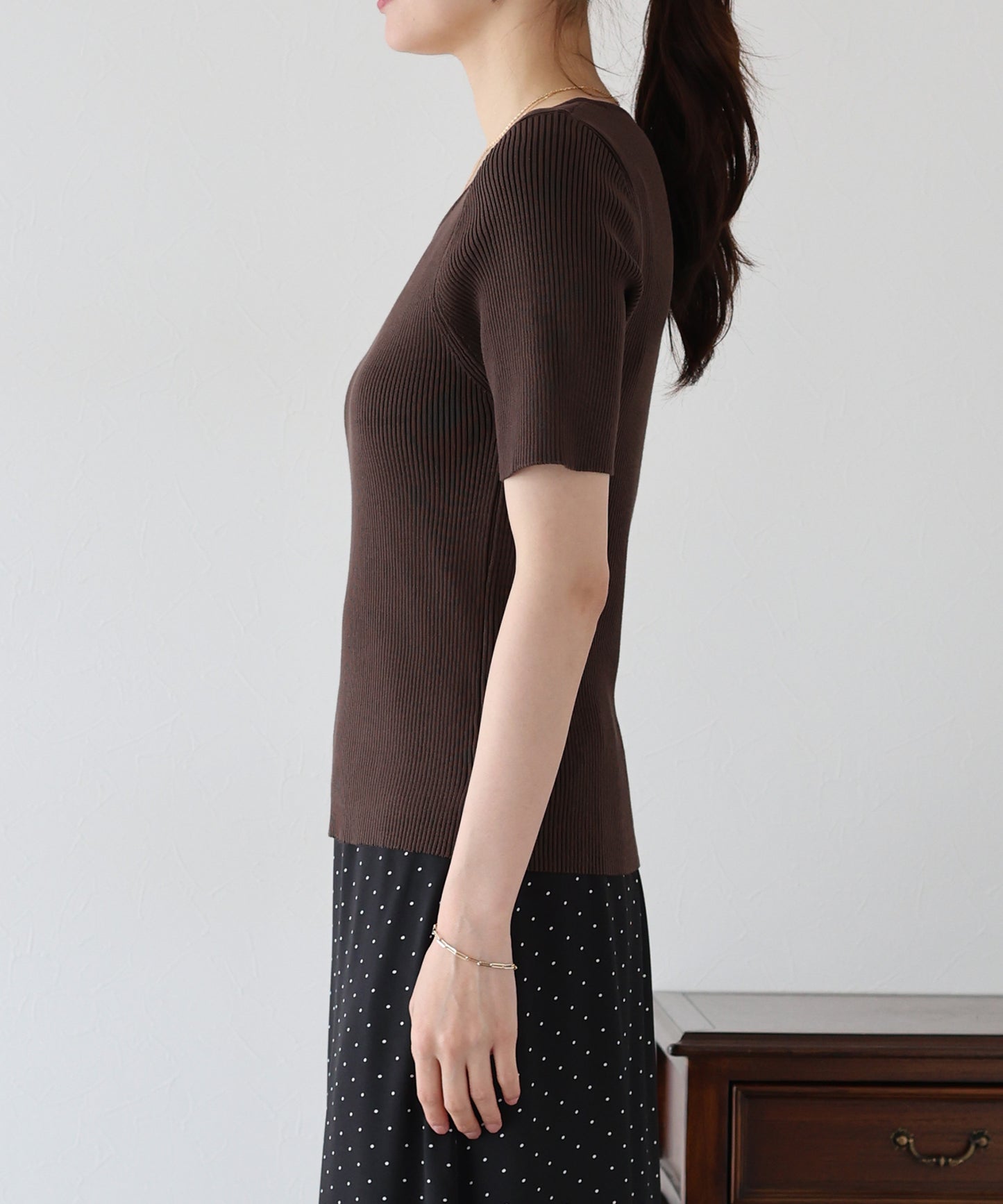 【TIME SALE】ハートネックリブニット