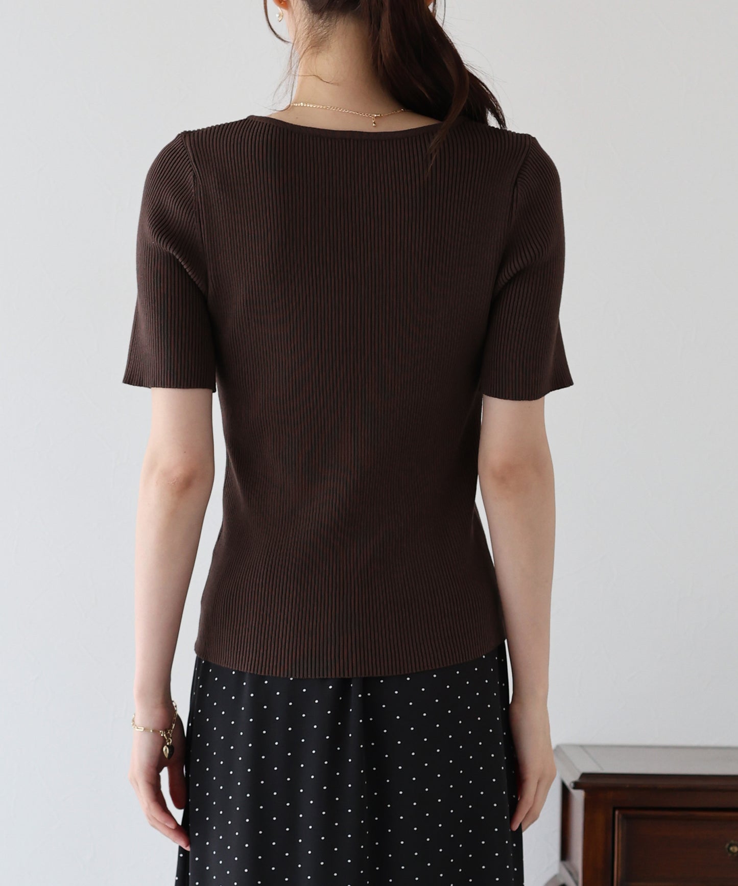 【TIME SALE】ハートネックリブニット