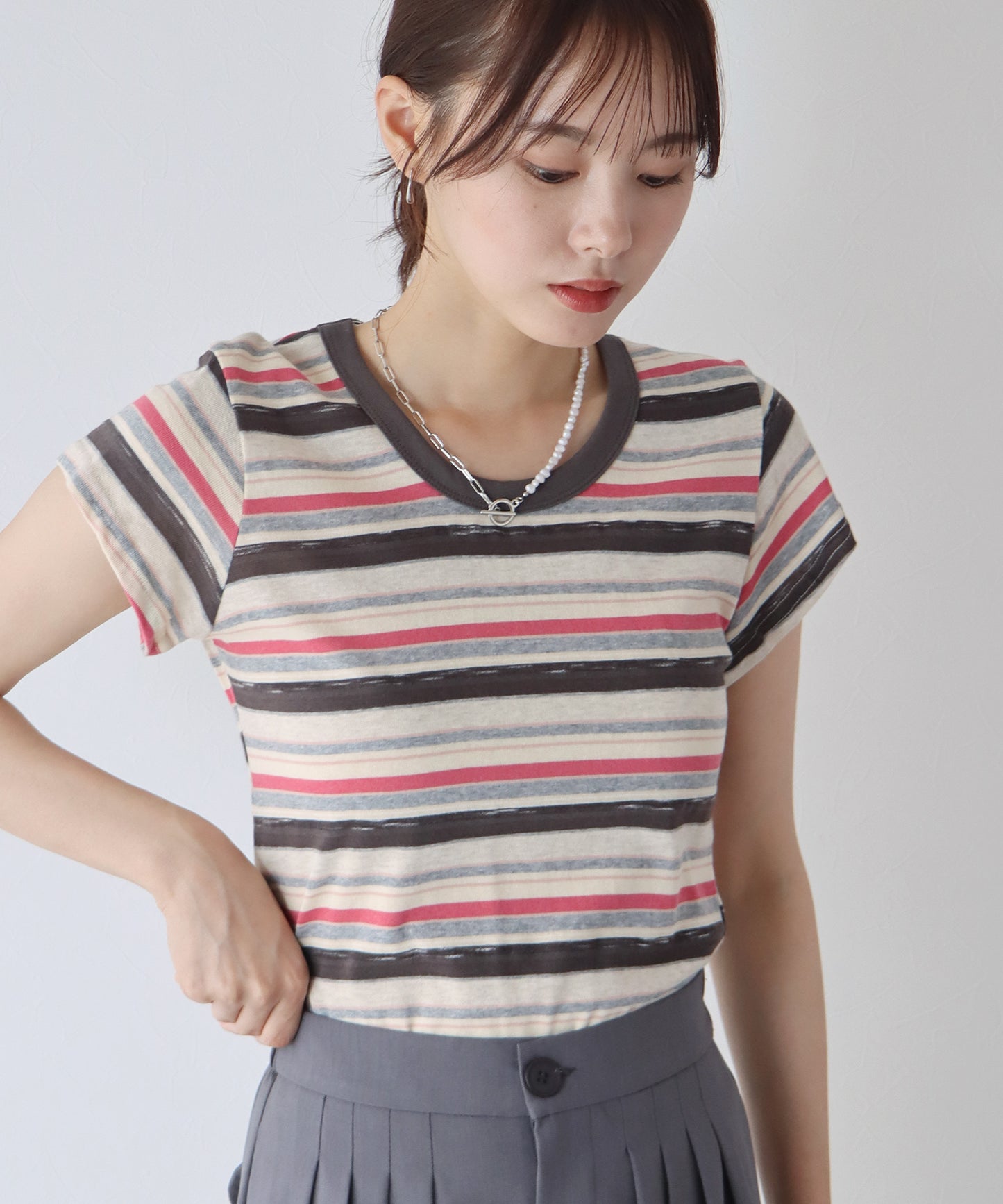 멀티 보더 배색 T셔츠【고양이 포스】