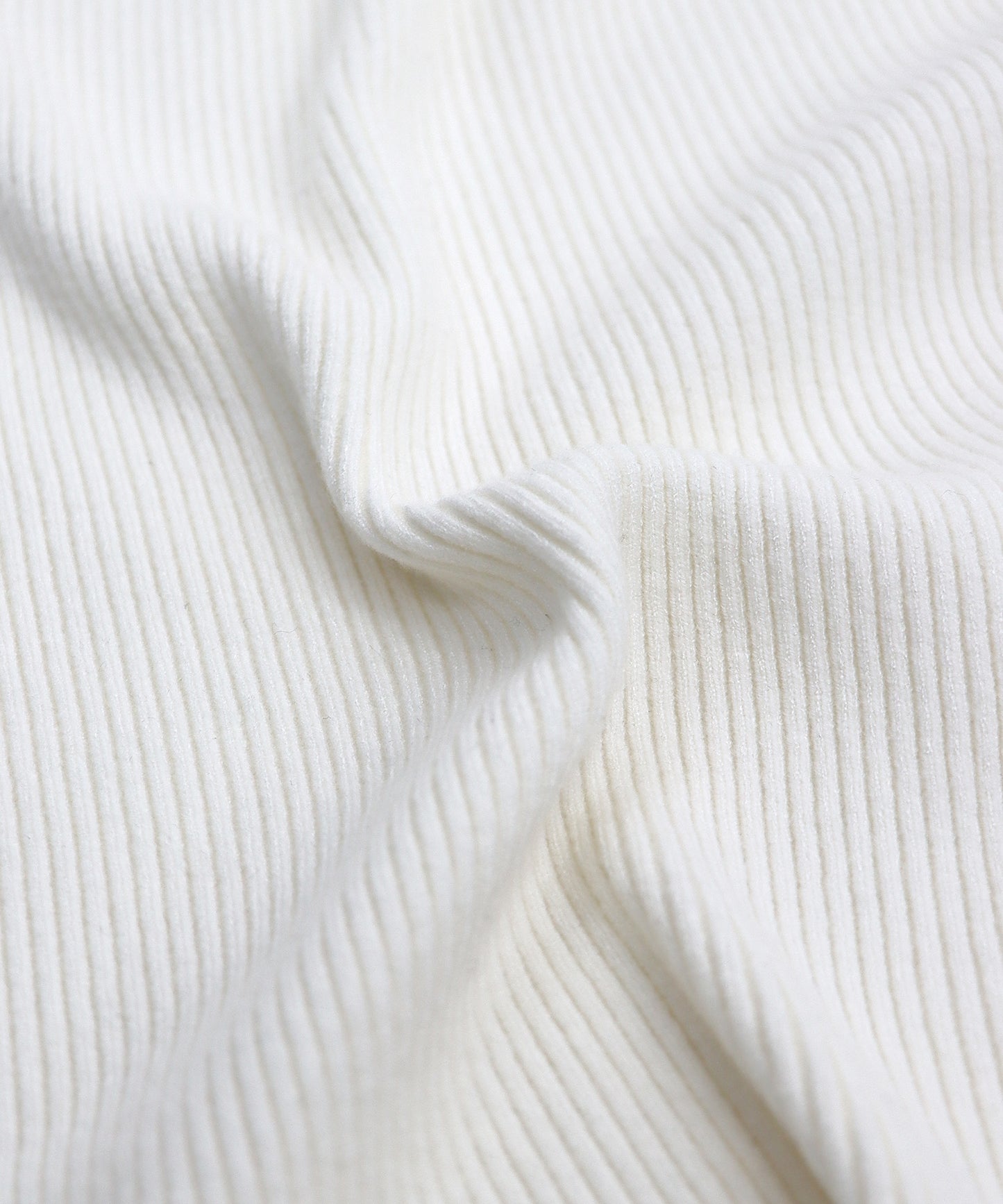 【TIME SALE】袖パールボタンタートルネックニット