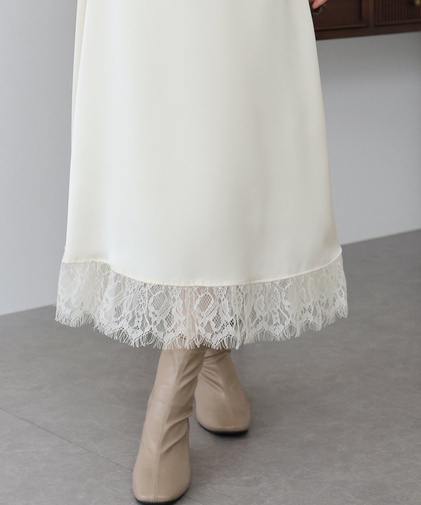 【早割5%OFF】レース切替サテンマーメイドスカート