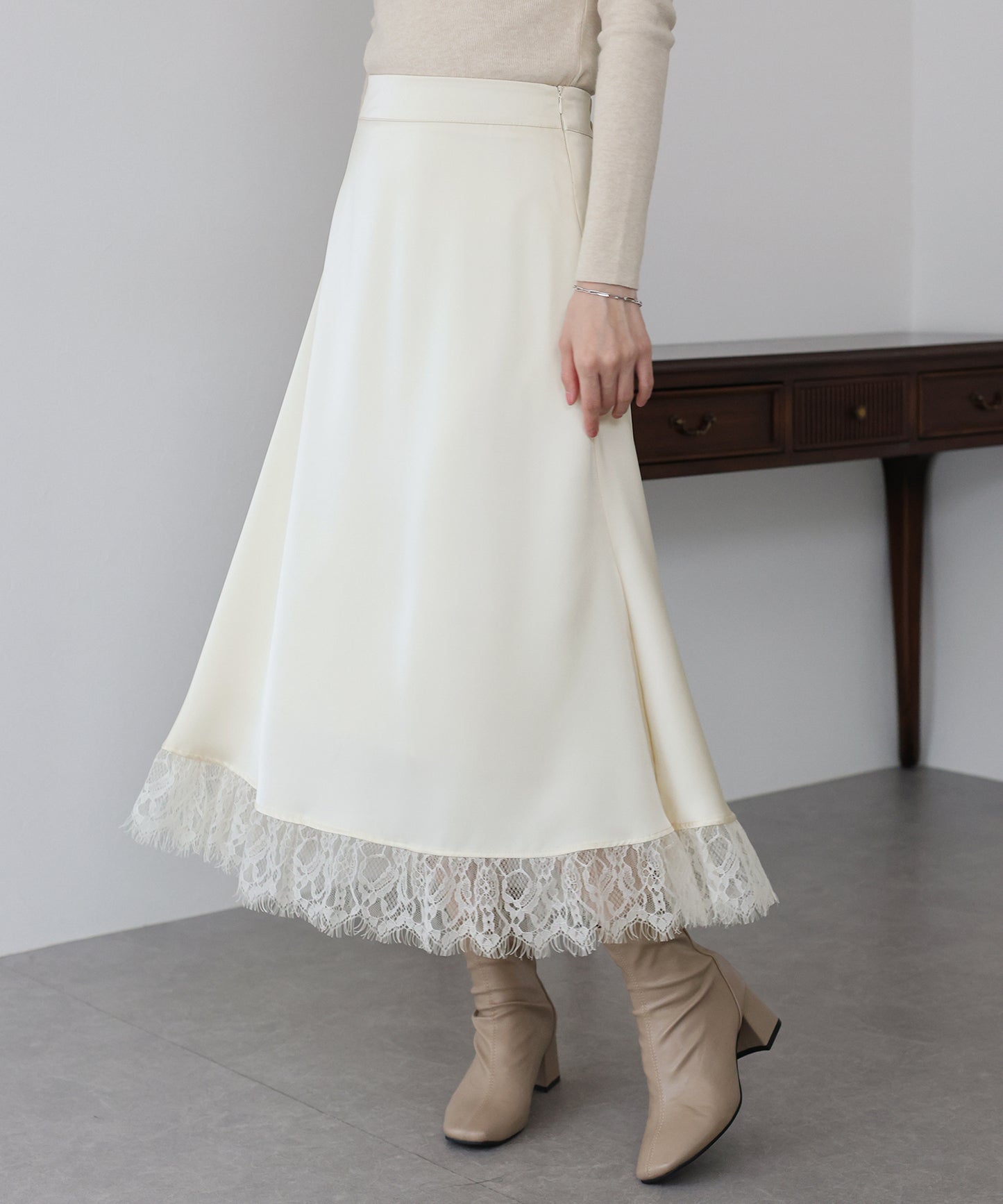 【早割5%OFF】レース切替サテンマーメイドスカート