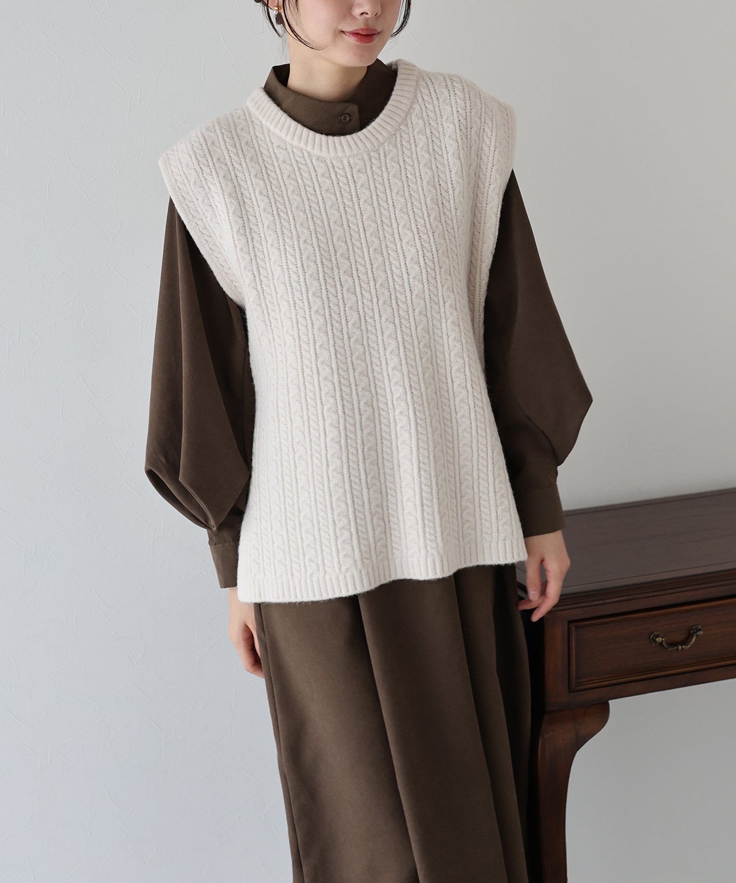 【早割5%OFF】ケーブルオーバーニットベスト