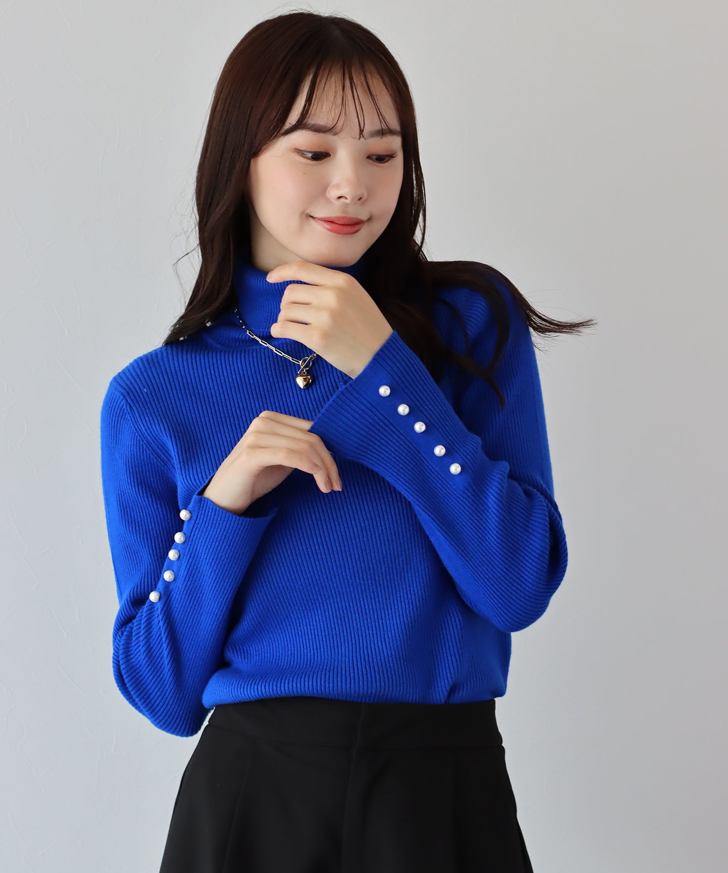 【TIME SALE】袖パールボタンタートルネックニット