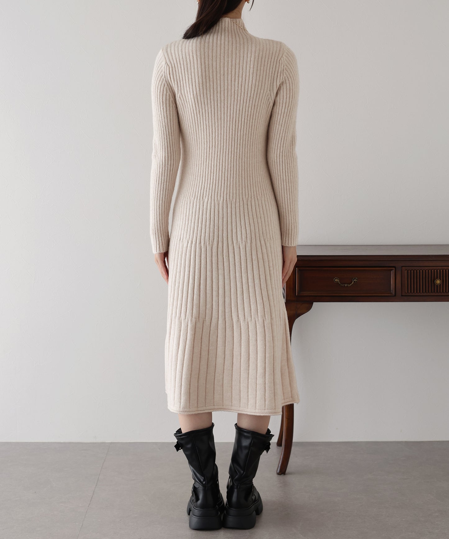 リブニットワンピース
