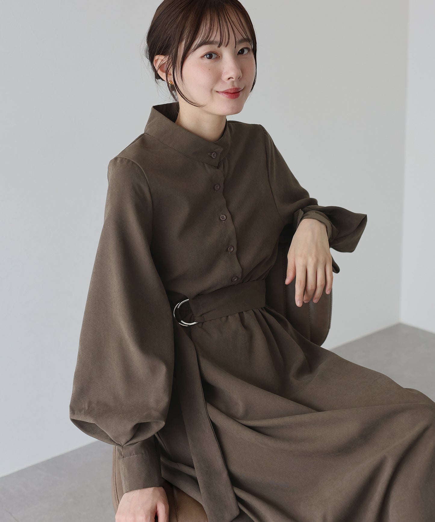 【早割5%OFF】スタンドカラーボリューム袖ワンピース